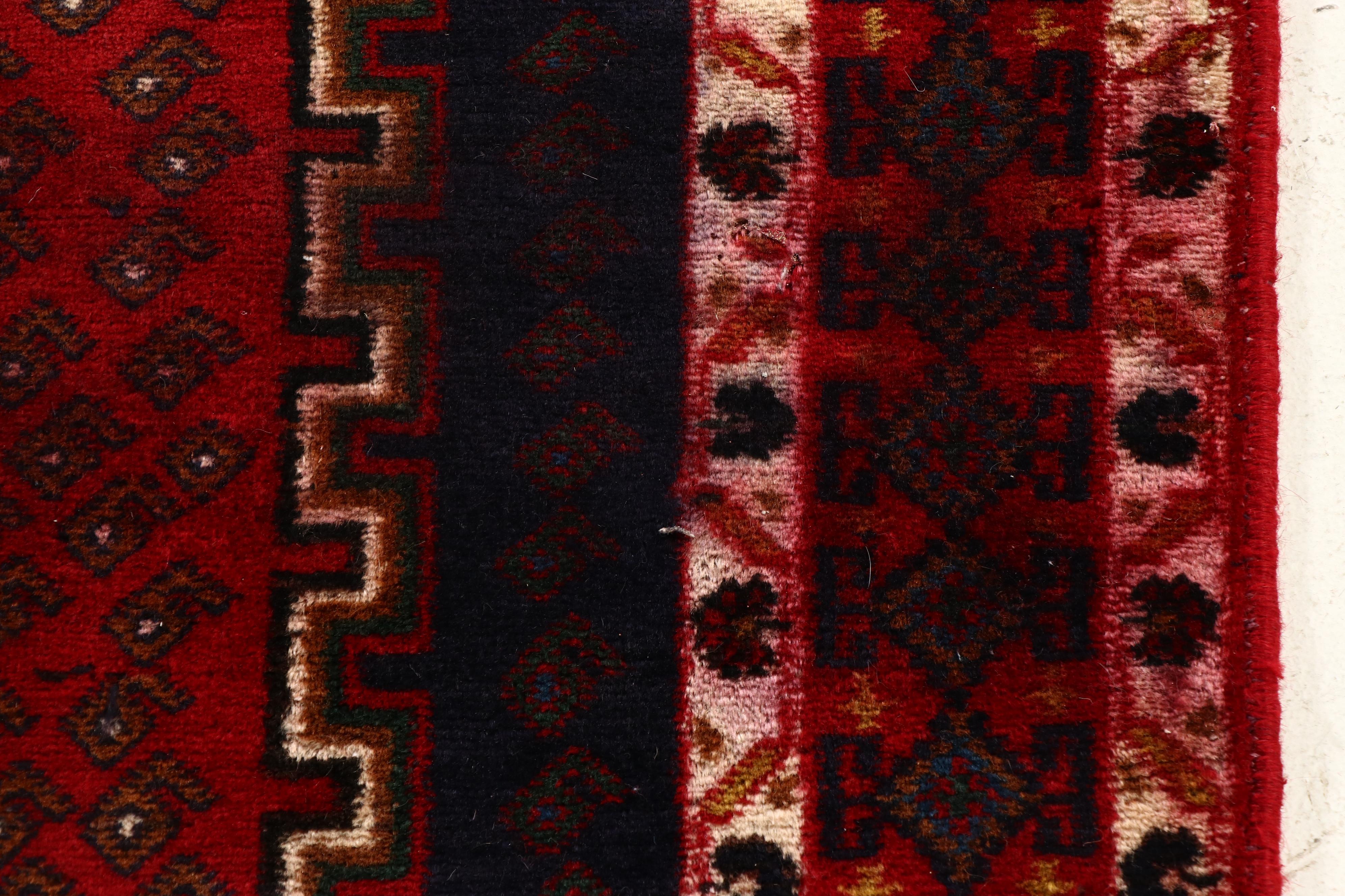 5'4 x 7'6 Hand-Knotted Persian Mashhad Area Rug