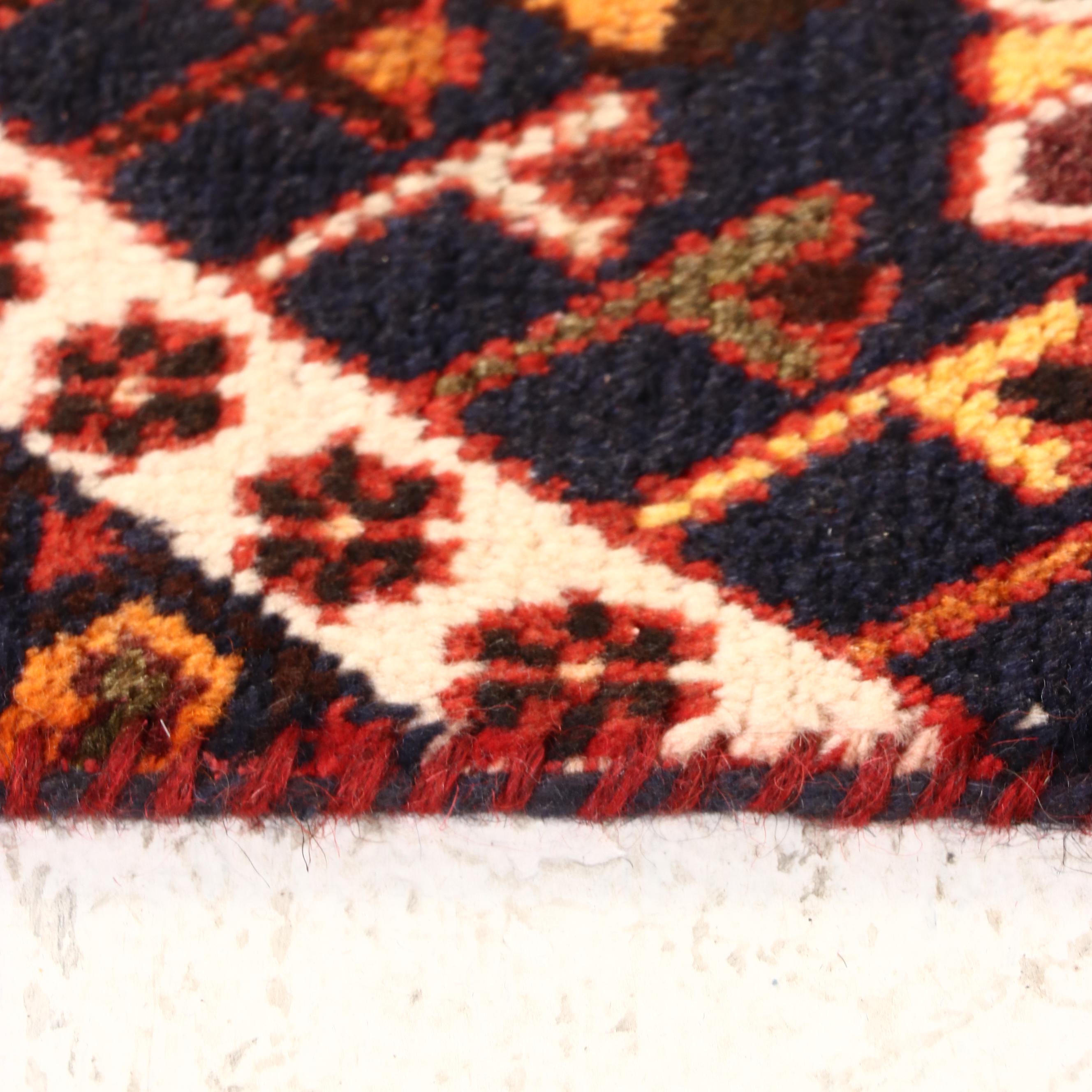 3'4 x 7'10 Hand-Knotted Persian Shiraz Long Rug