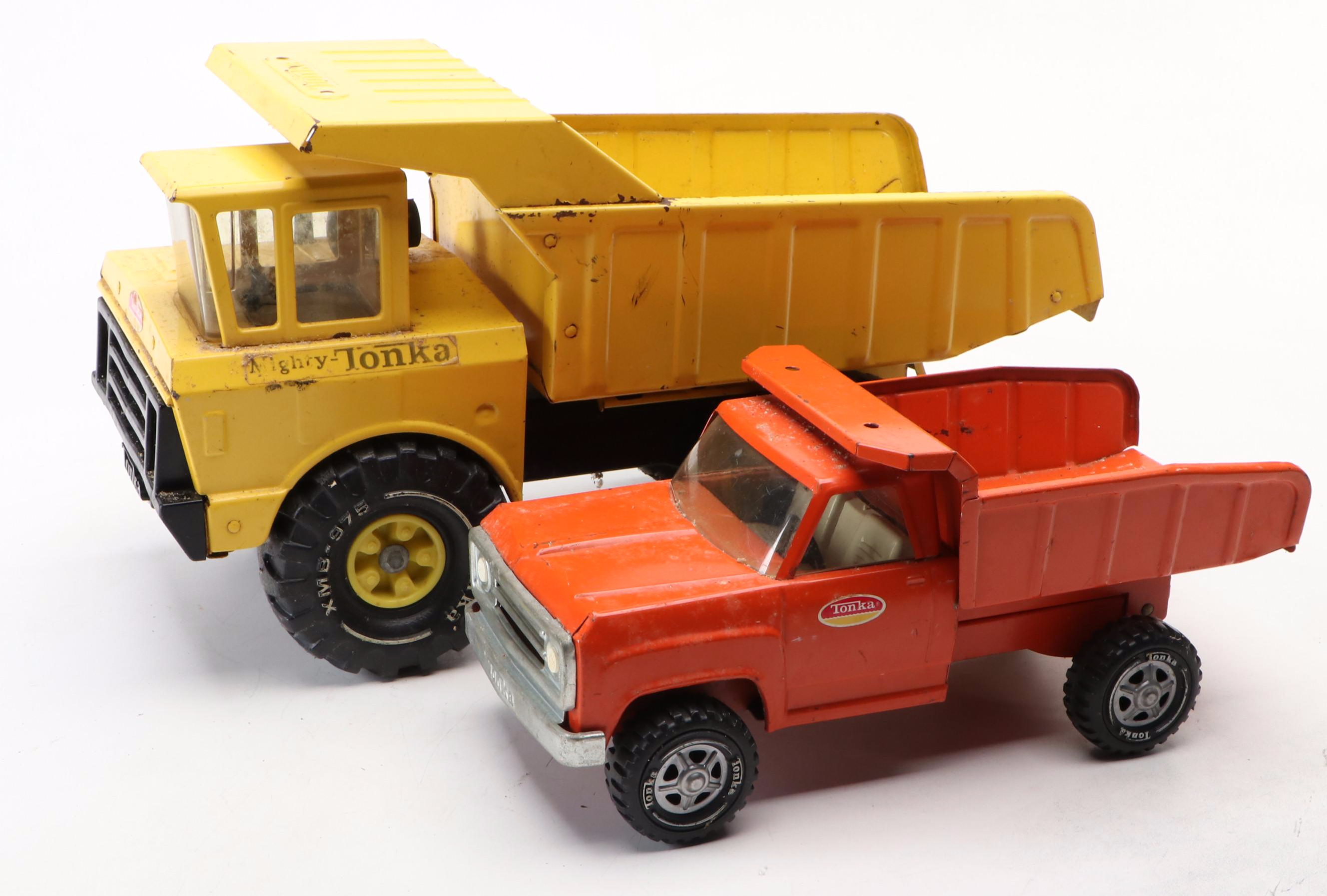 Tonka Winnebago Indian RV Camper, Volkswagen Beetle and Dump Trucks