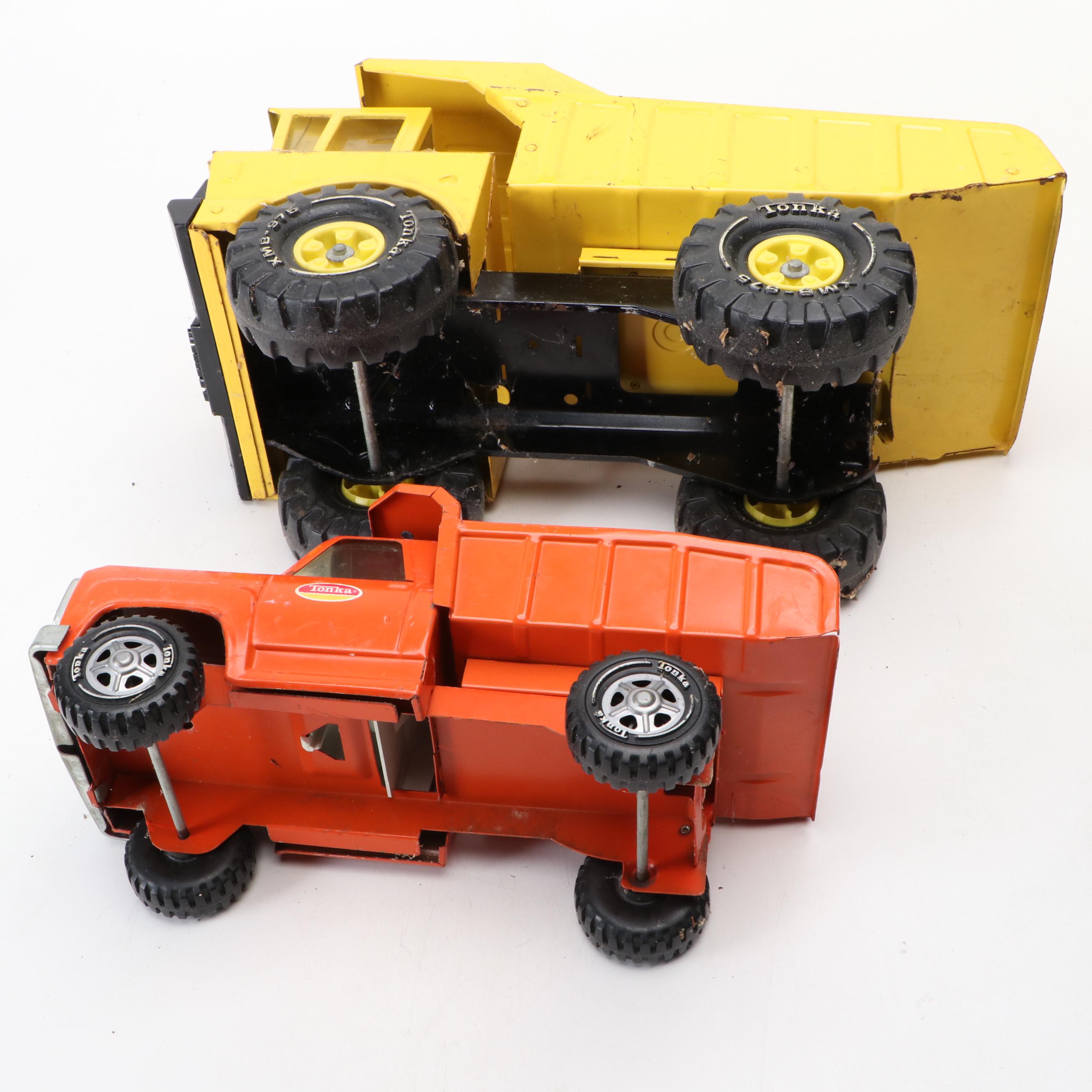 Tonka Winnebago Indian RV Camper, Volkswagen Beetle and Dump Trucks