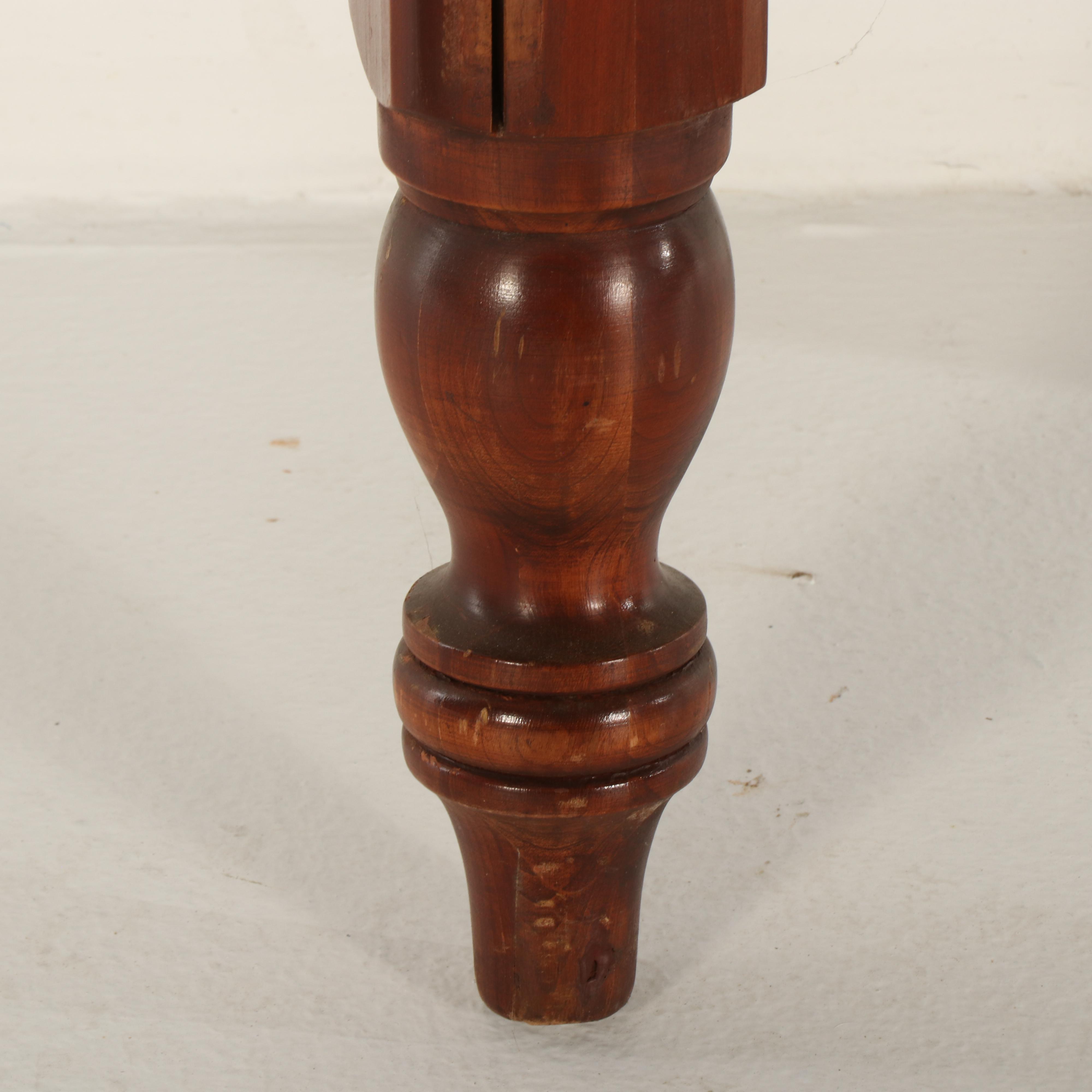 Pair of Willet Wildwood Federal Style Cherry Twin Bed Frames, Mid-20th Century