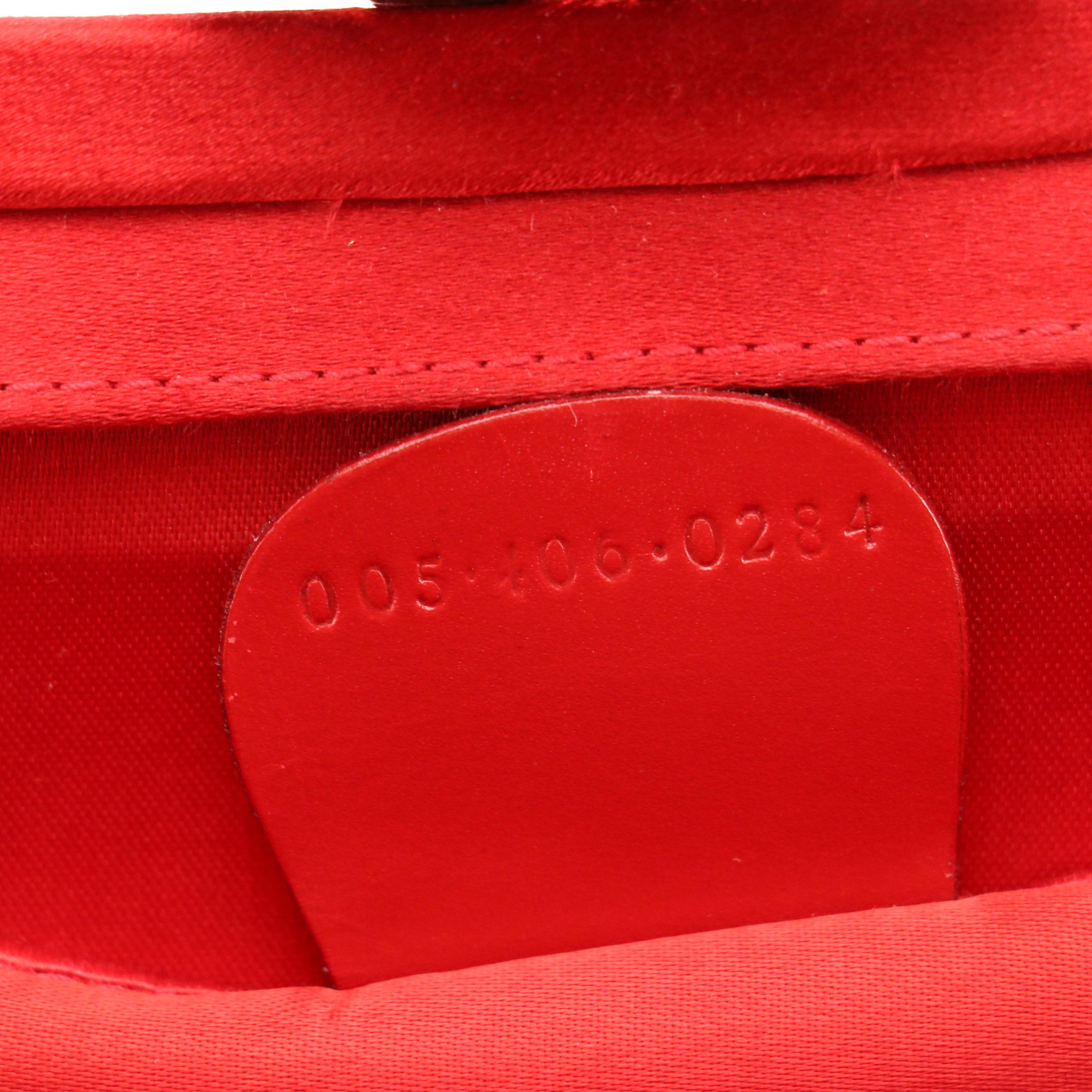 Gucci Vintage Red Silk Satin Interlocking Horseshoe Crossbody Frame Bag