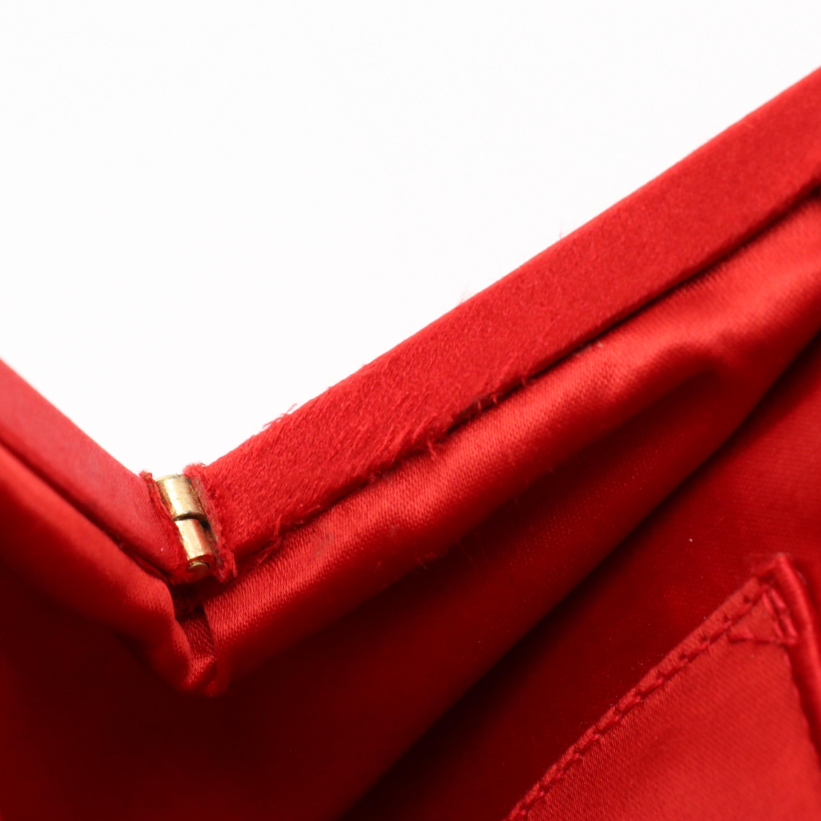 Gucci Vintage Red Silk Satin Interlocking Horseshoe Crossbody Frame Bag