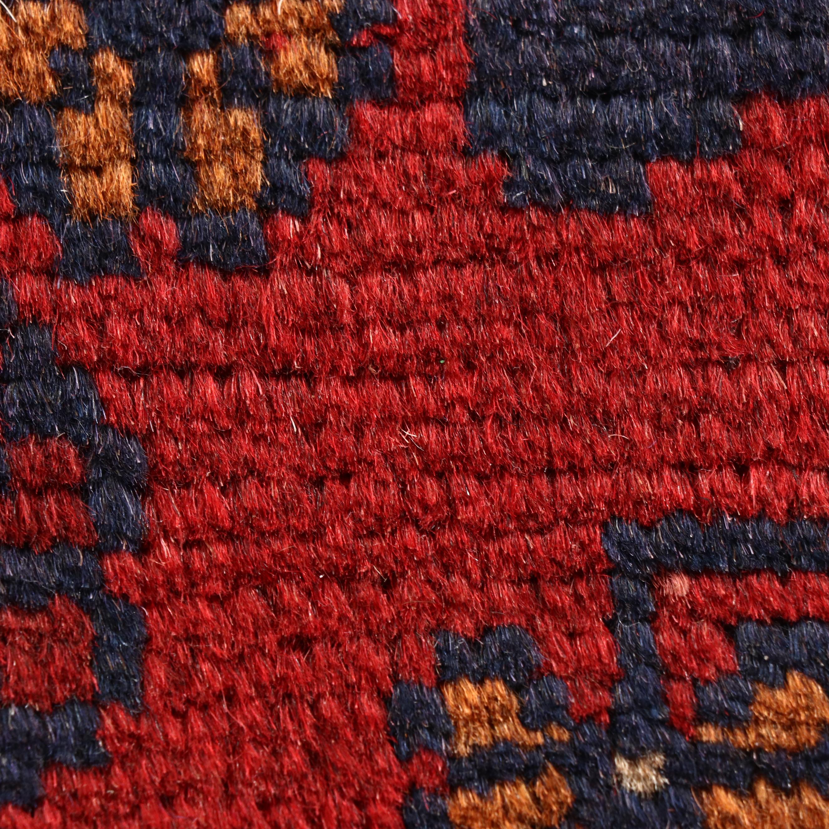 1'9 x 3'4 Hand-Knotted Pakistani Kunduz Style Accent Rug