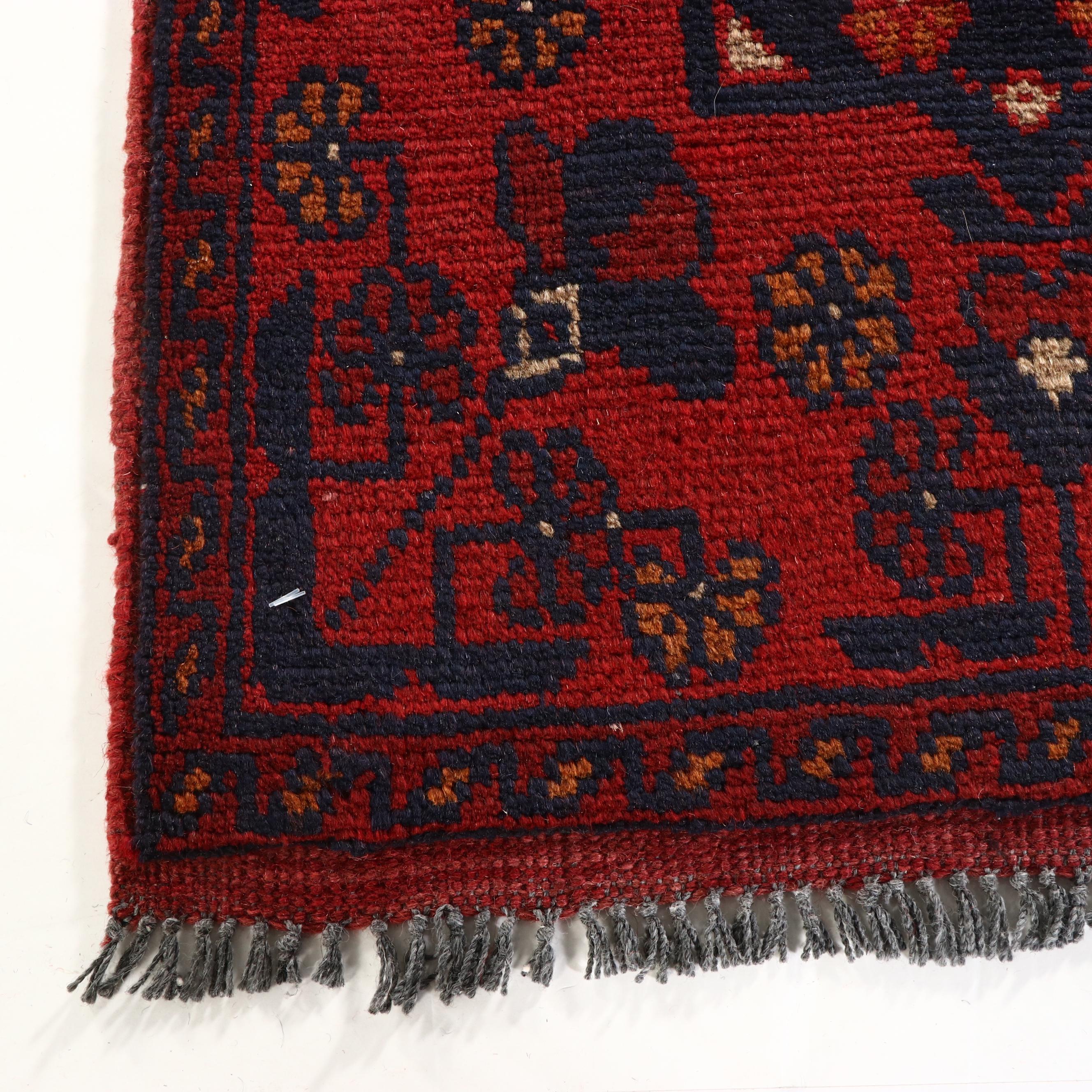 1'9 x 3'4 Hand-Knotted Pakistani Kunduz Style Accent Rug