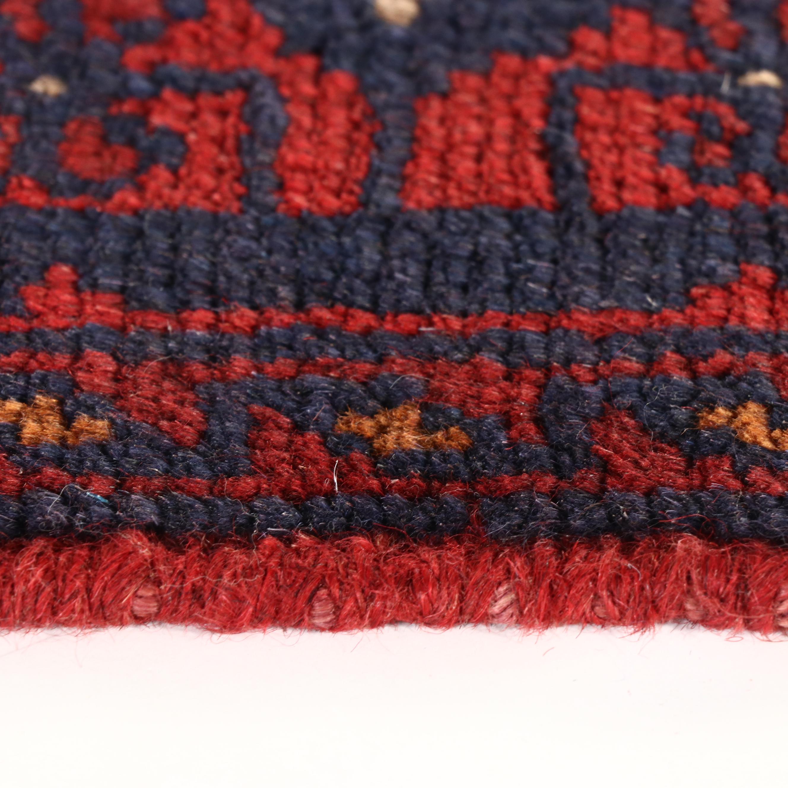 1'9 x 3'4 Hand-Knotted Pakistani Kunduz Style Accent Rug