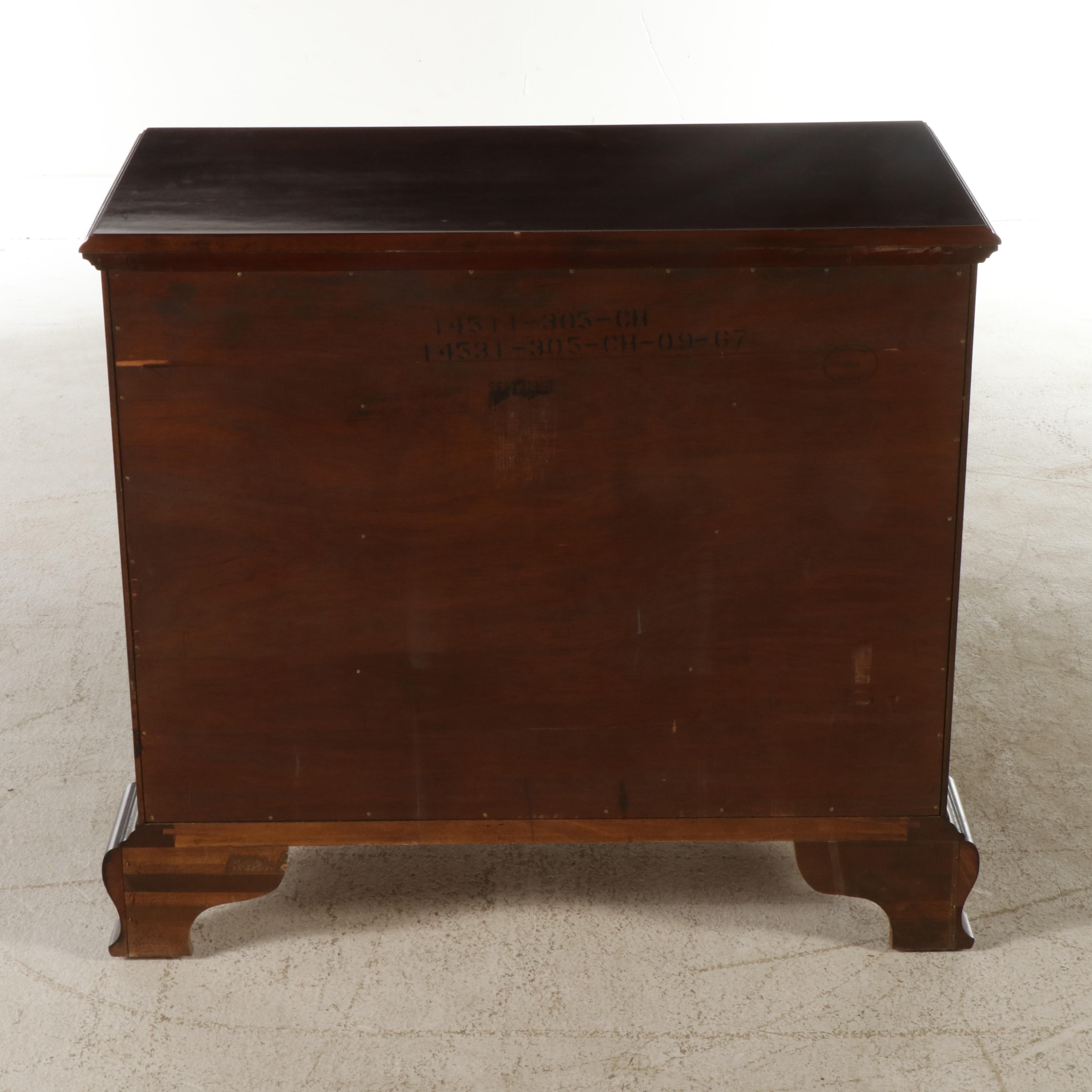 Thomasville Chippendale Style Mahogany Four-Drawer Blockfront Chest