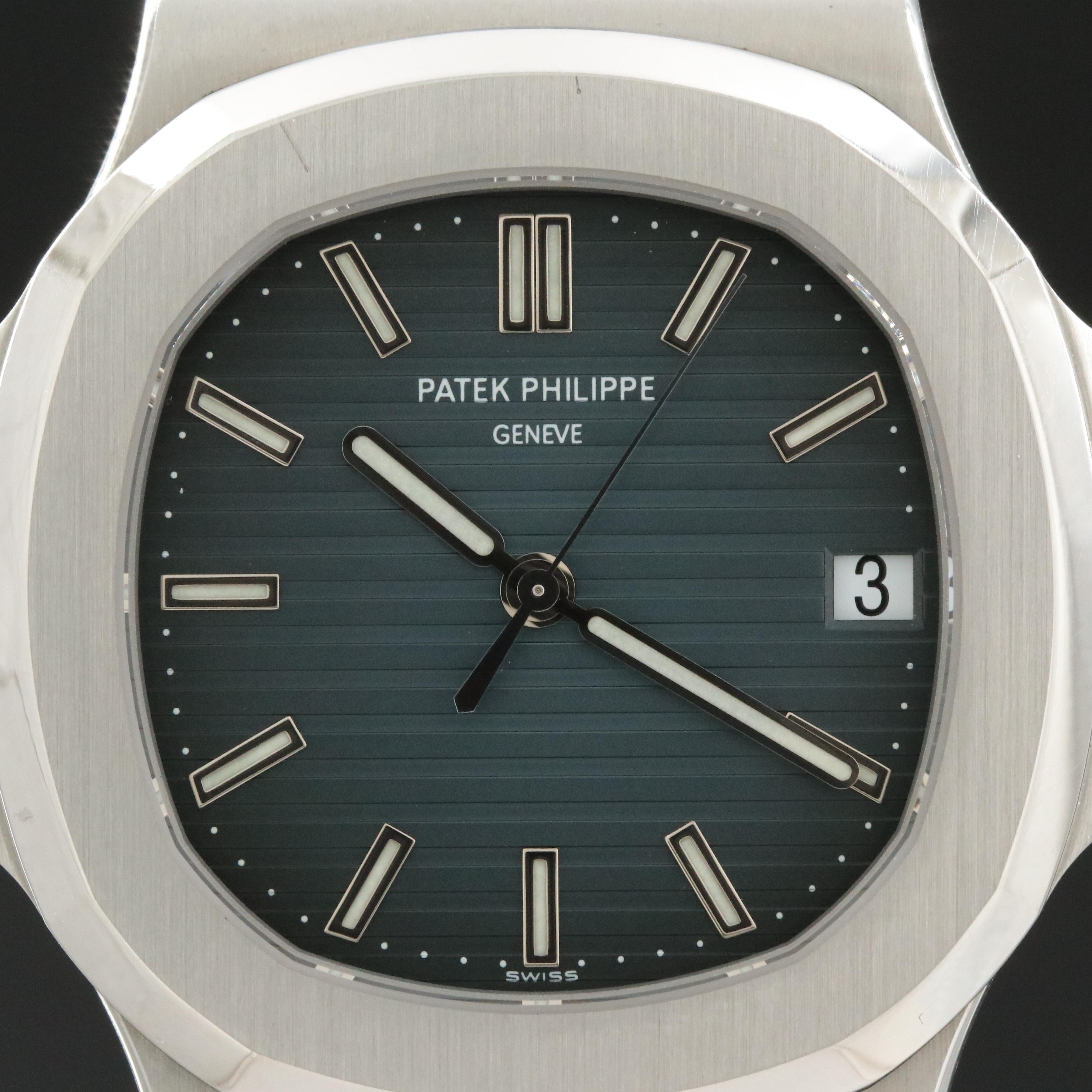 Patek Philippe Nautilus ref. 5711/1A Rare Caliber 315 SC Automatic Watch