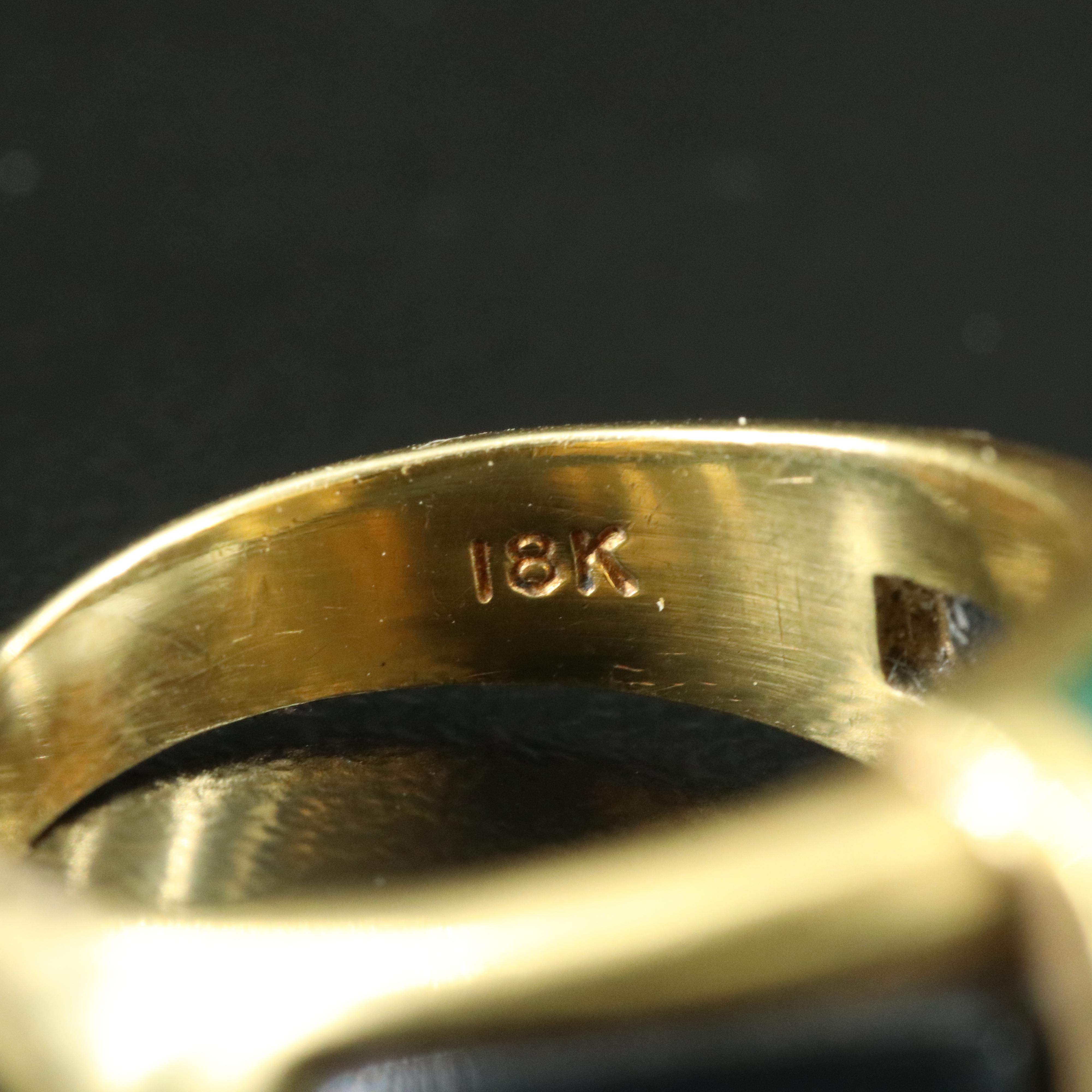 Gucci Vintage 18K Chalcedony and Black Onyx Ring