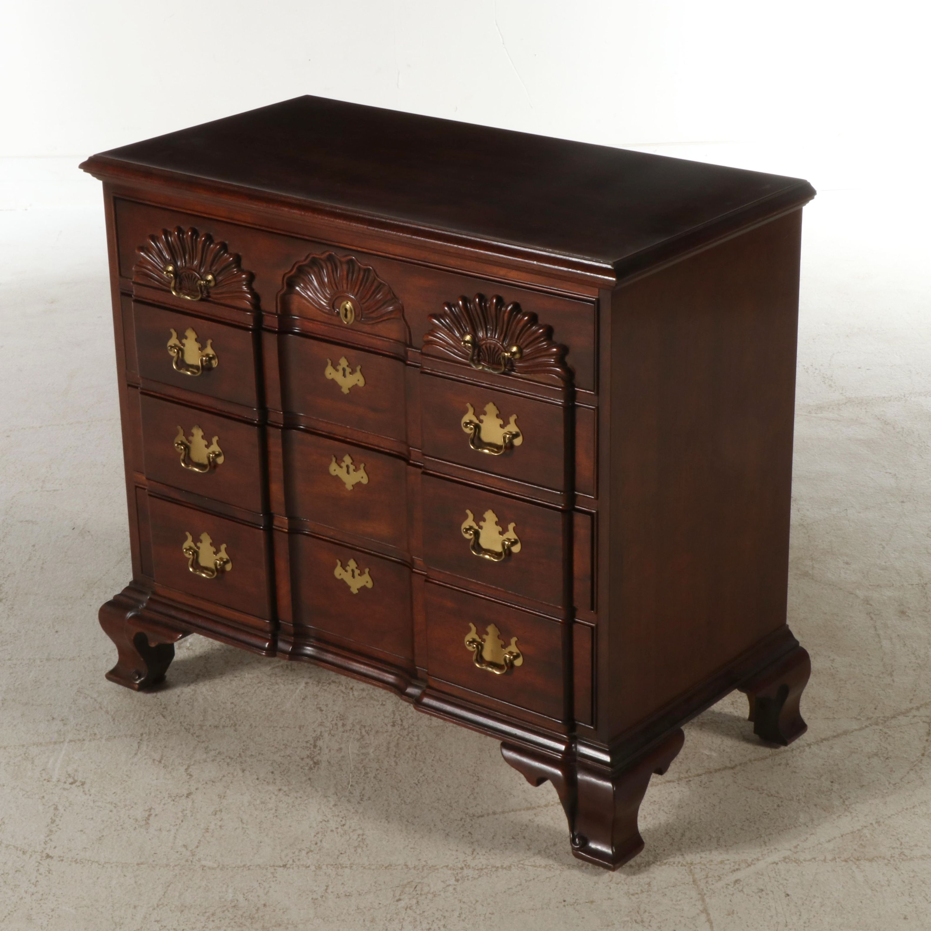 Thomasville Chippendale Style Mahogany Four-Drawer Blockfront Chest
