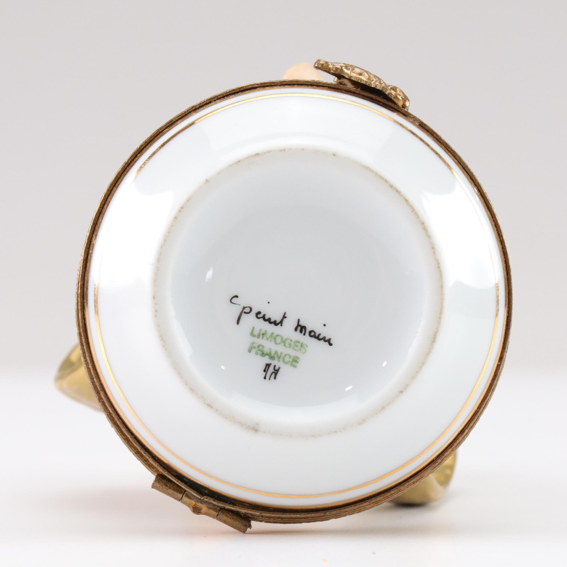 Limoges Hand-Painted Shooting Star Angel Porcelain Compact Trinket Box