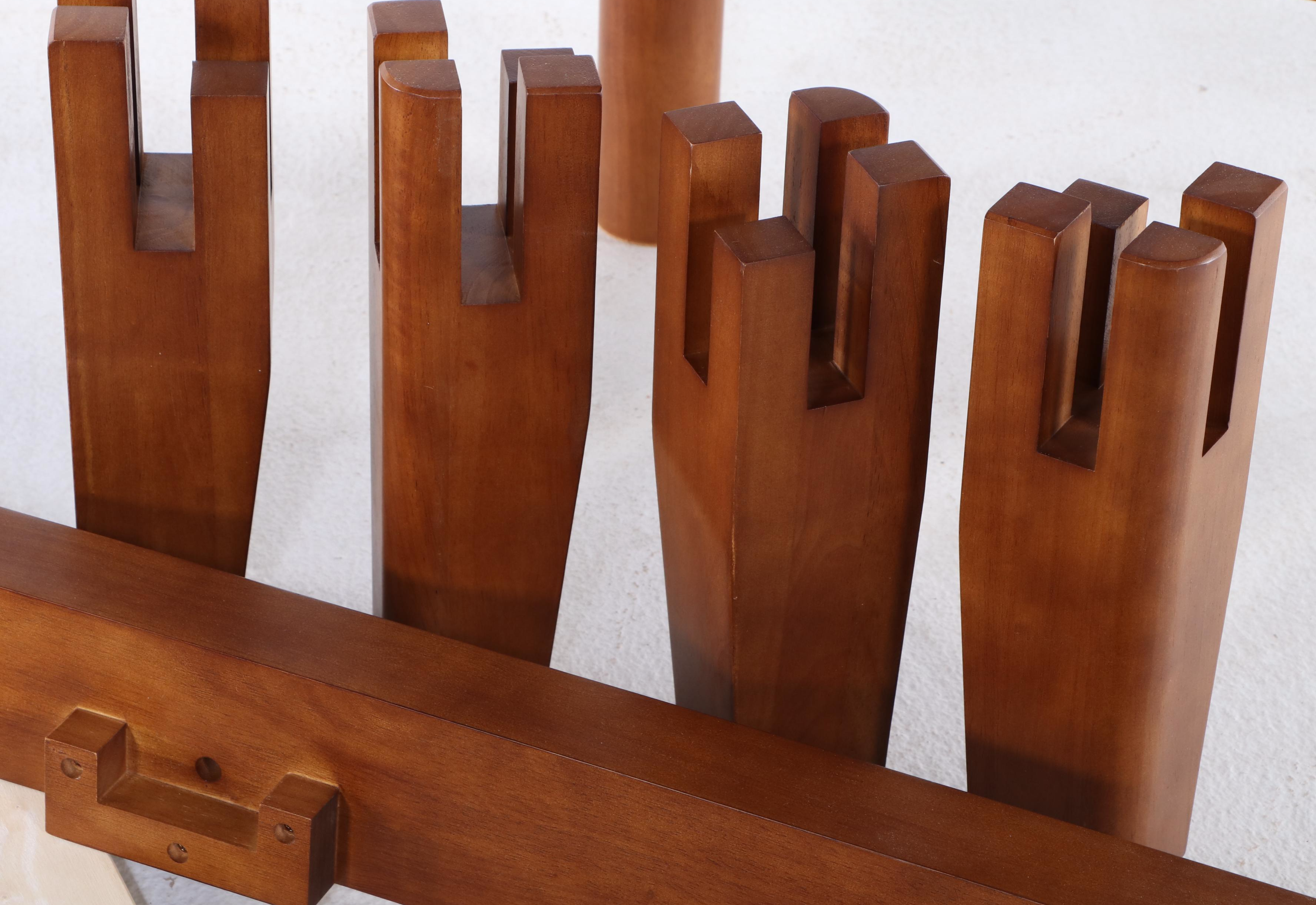 Thuma Mid Century Modern Style Wood Queen Size Platform Bed