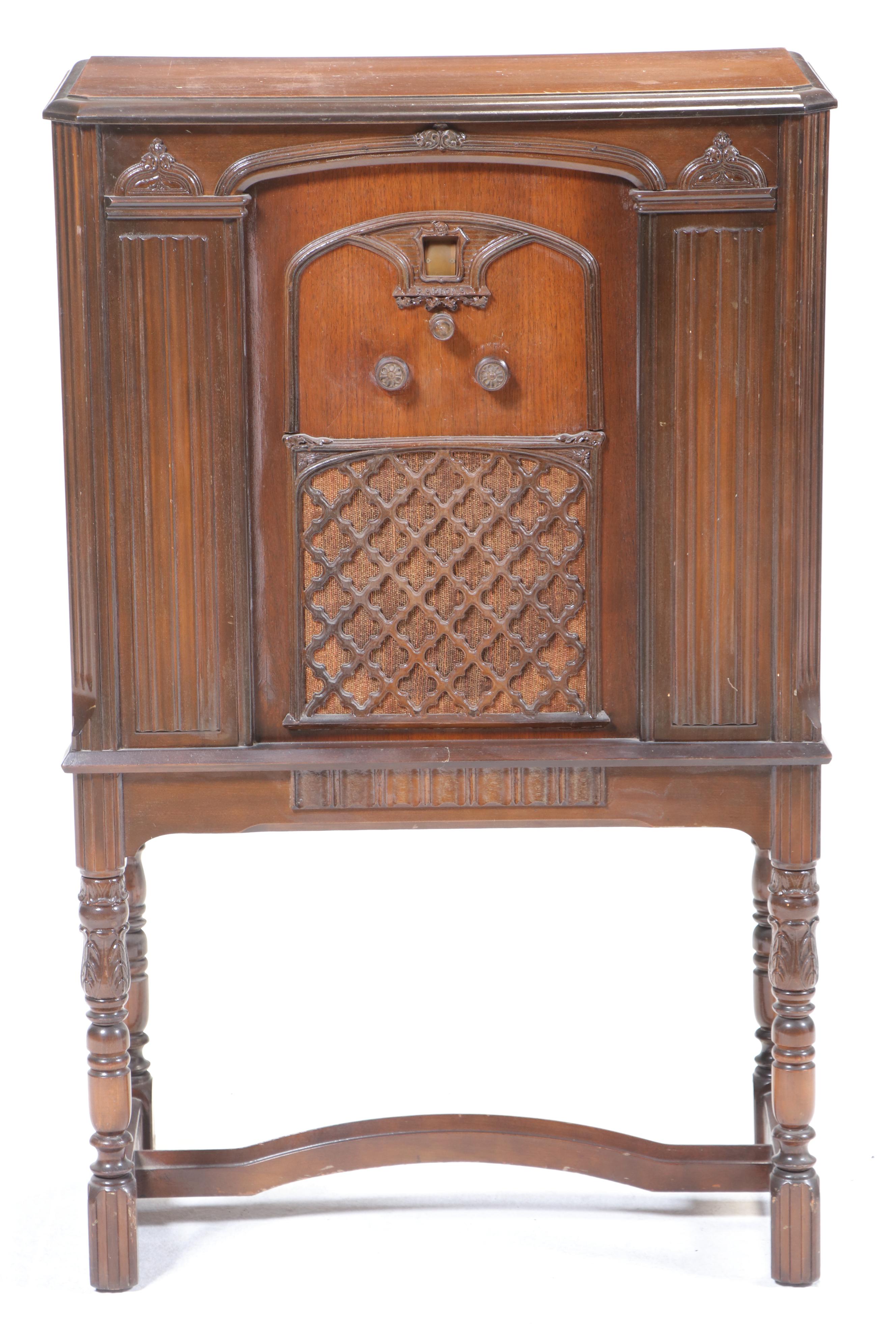 RCA Radiola 80 Wooden Console Radio, 1930–1931