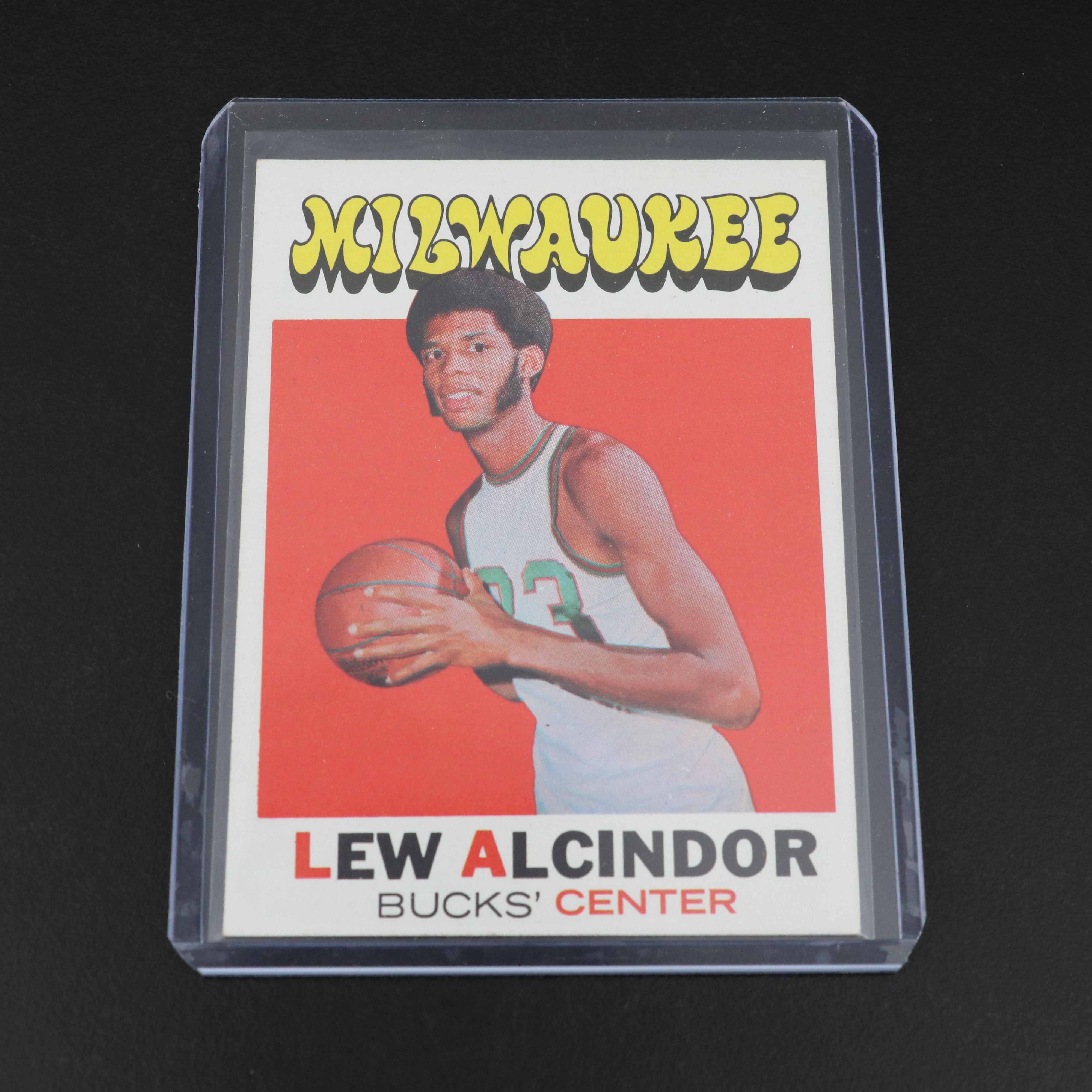 1971-72 Topps Kareem Abdul-Jabbar and Pete Maravich Basketball Cards