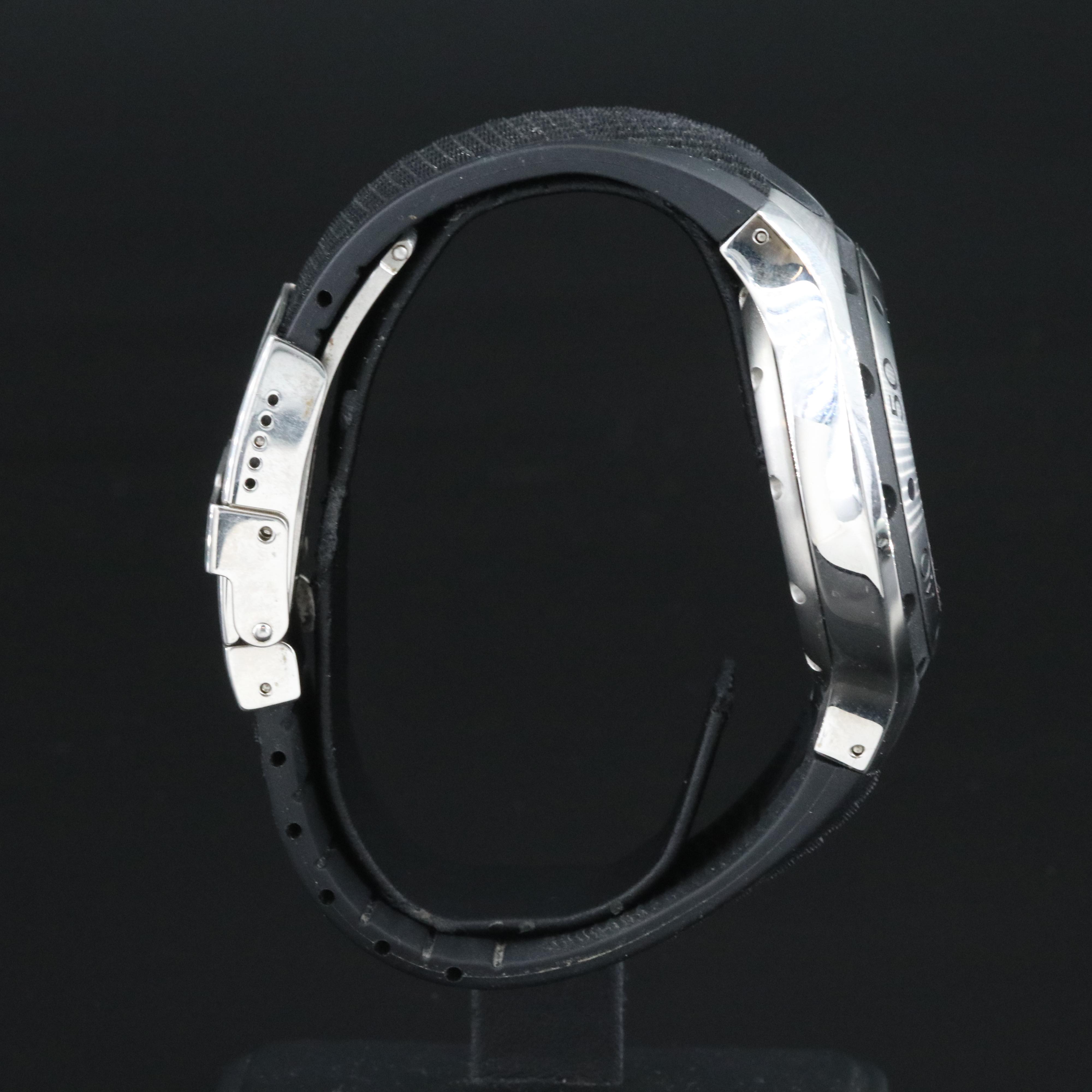 Movado Series 800 Chronograph 84 C5 1896.1 Orange 48mm Steel Quartz Watch