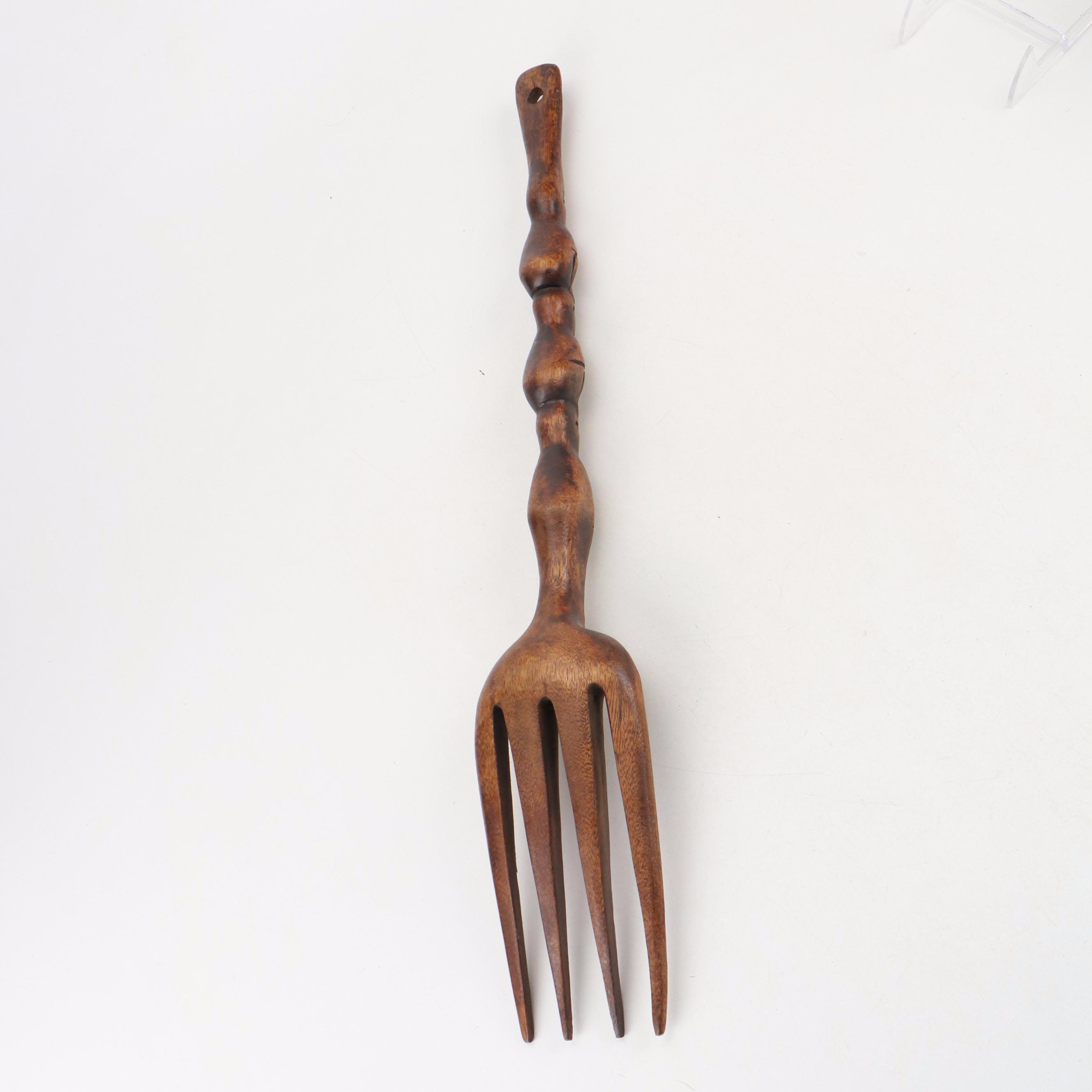 Kanney Stoneware "Spring Flower" Plates and Other Tableware and Decor