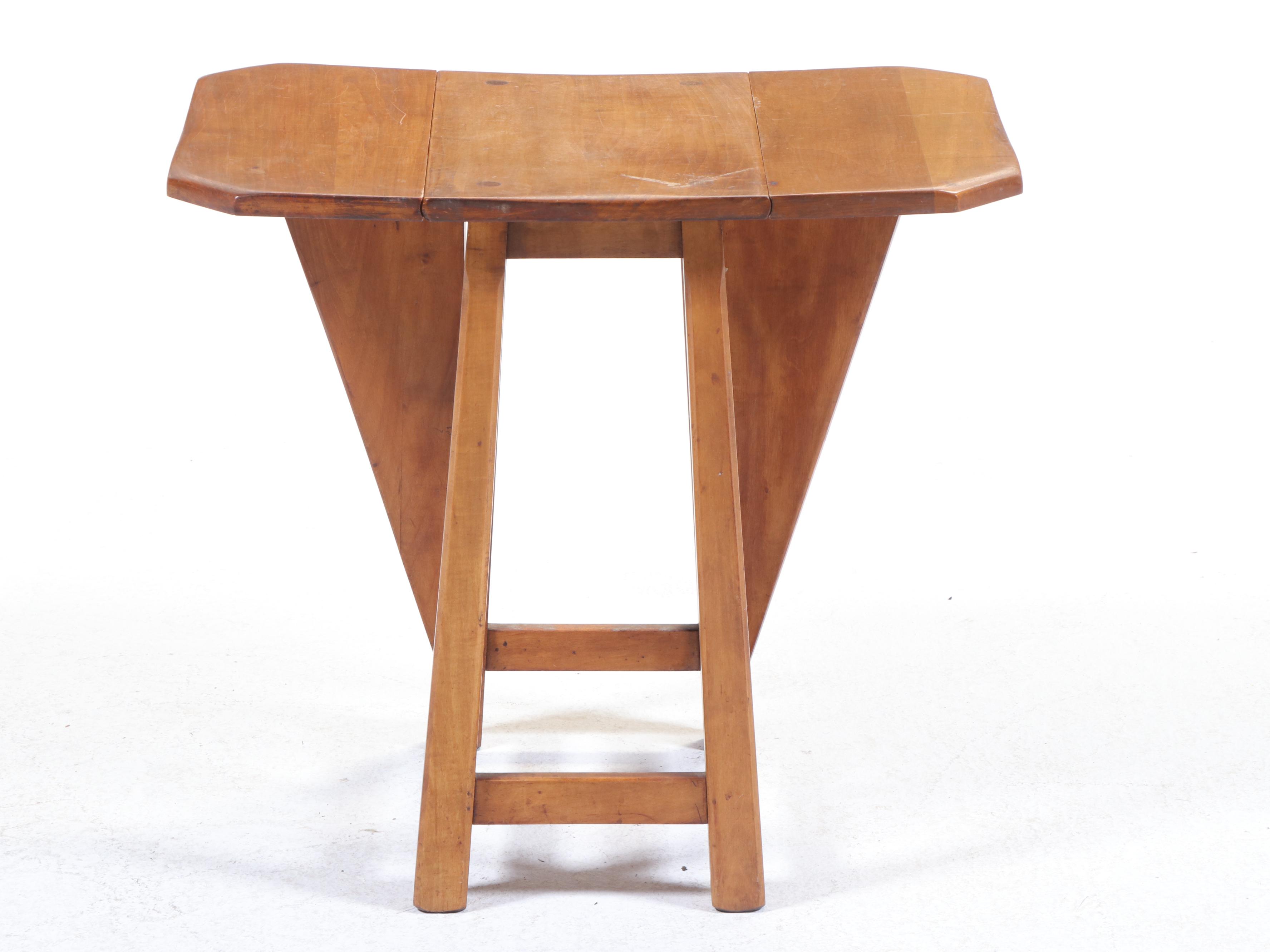 American Colonial Style Maple Drop-Leaf Side Table, Early to Mid 20th Century