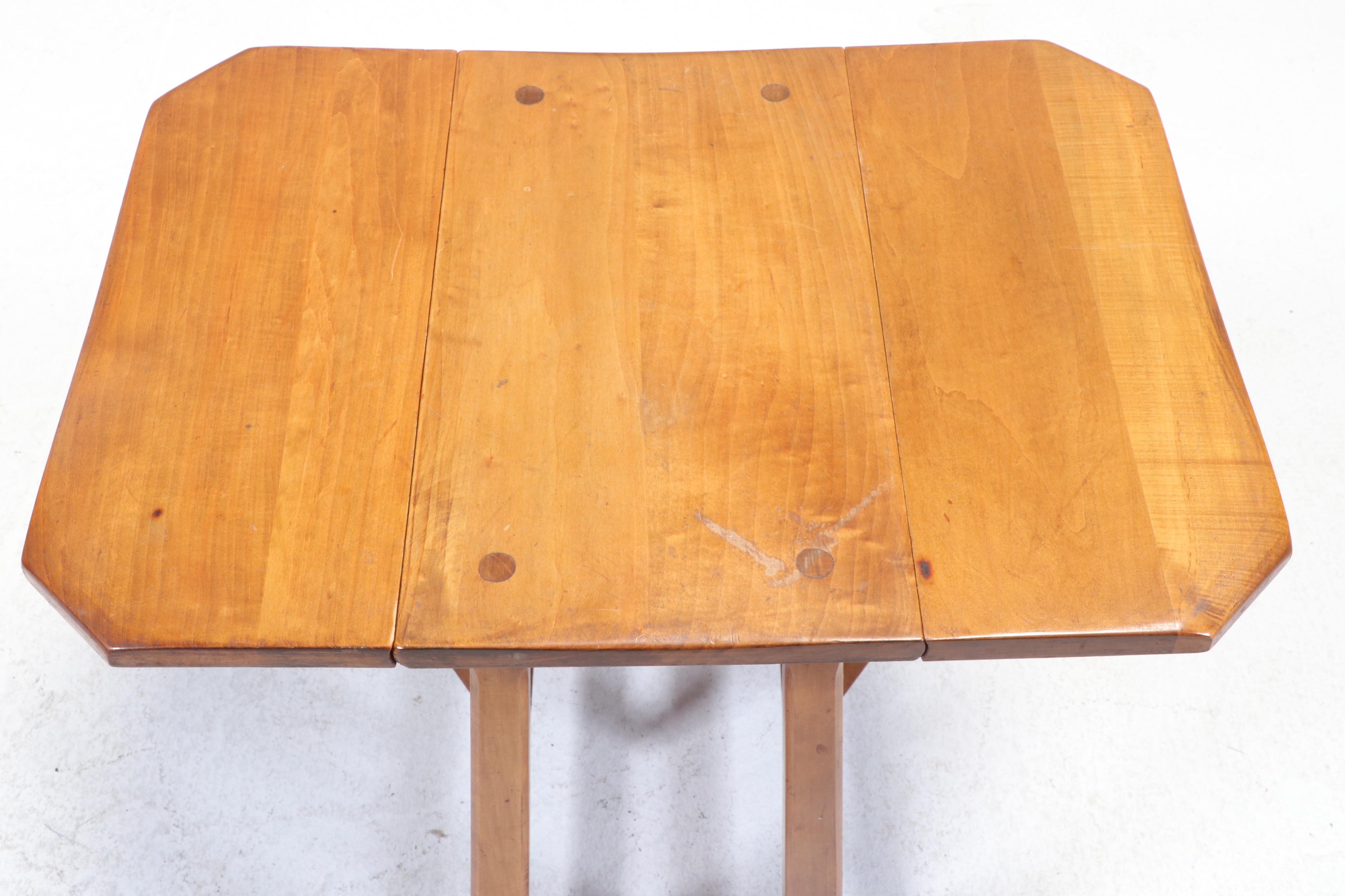 American Colonial Style Maple Drop-Leaf Side Table, Early to Mid 20th Century