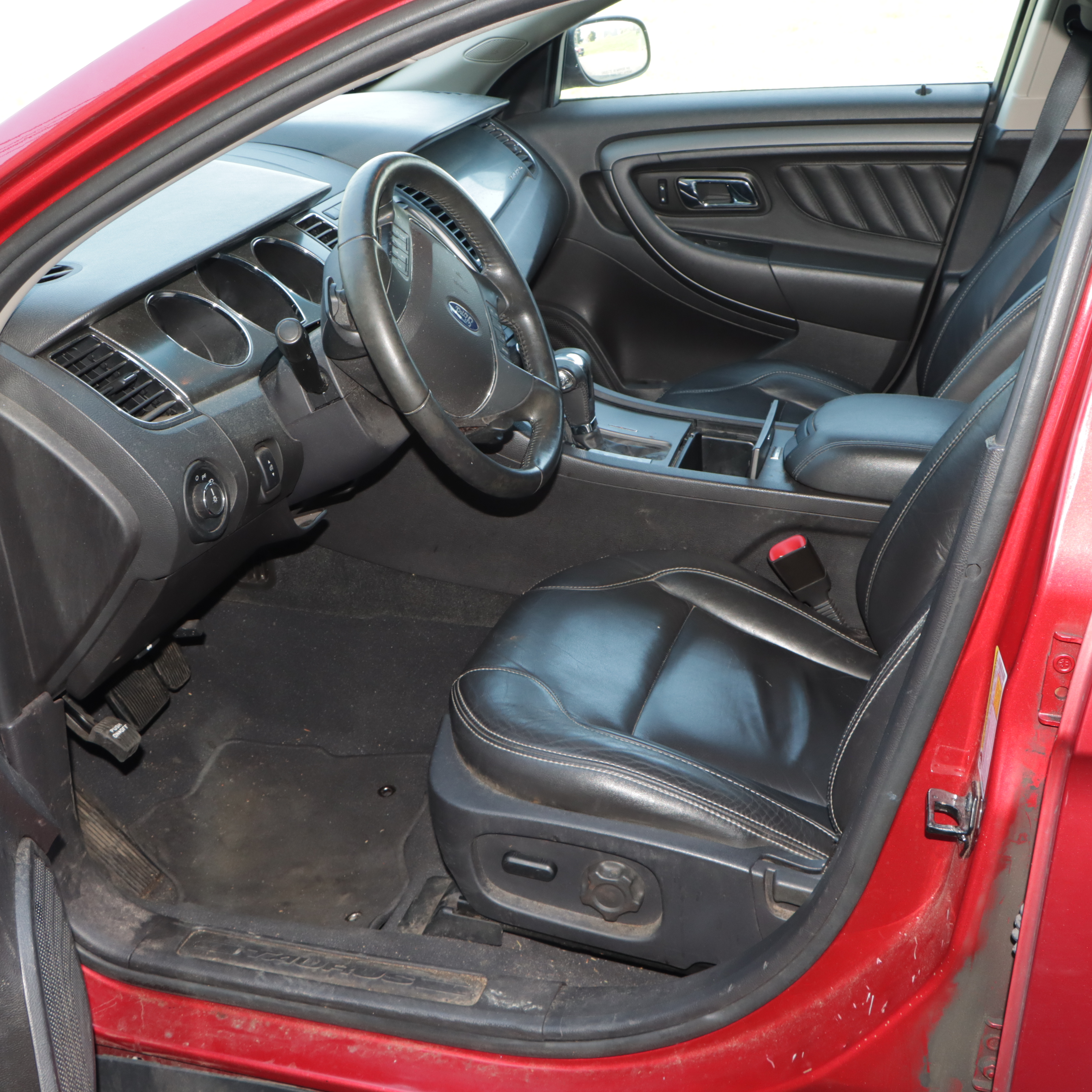 2010 Ford Taurus SEL Sedan