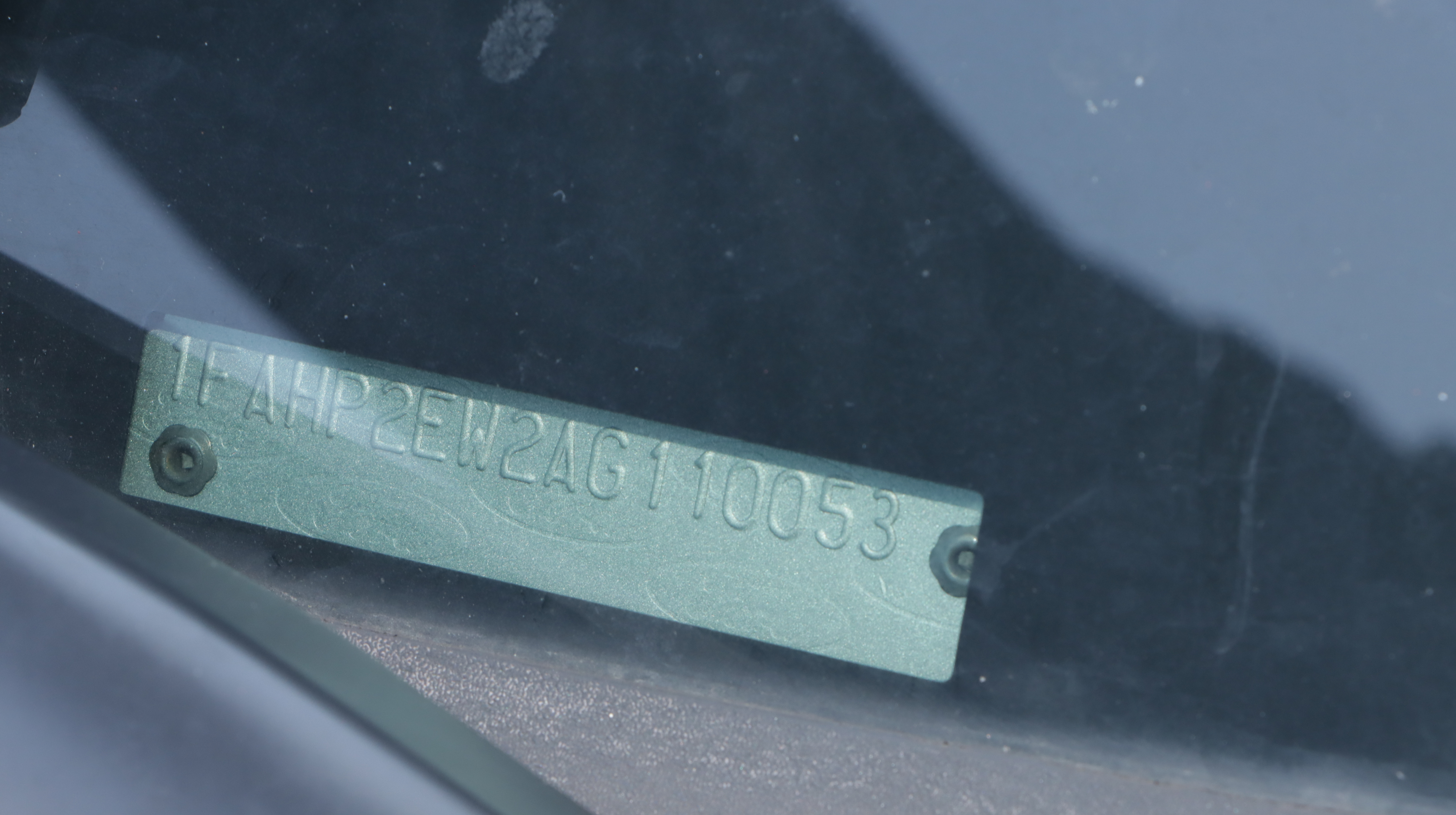 2010 Ford Taurus SEL Sedan