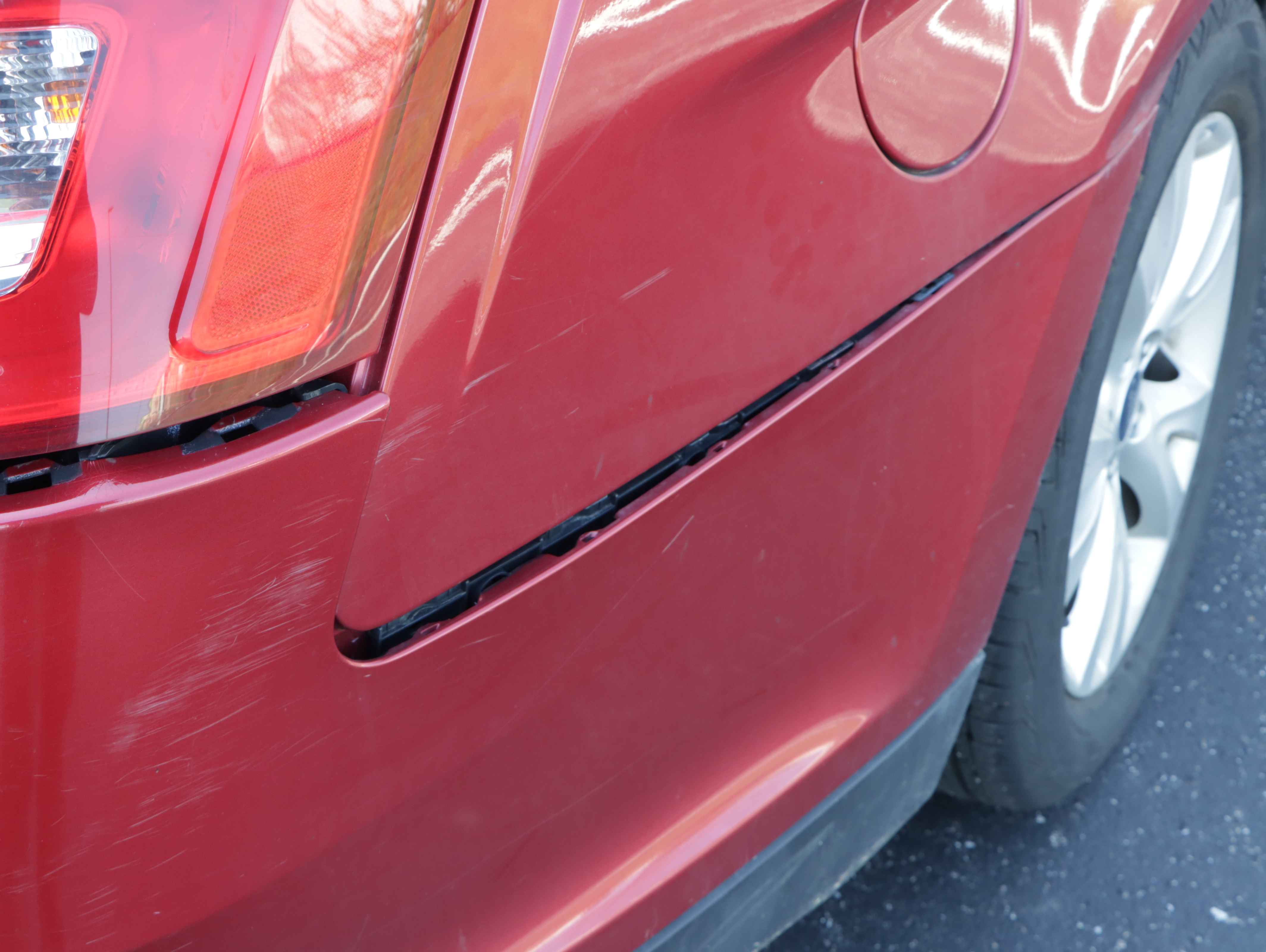 2010 Ford Taurus SEL Sedan