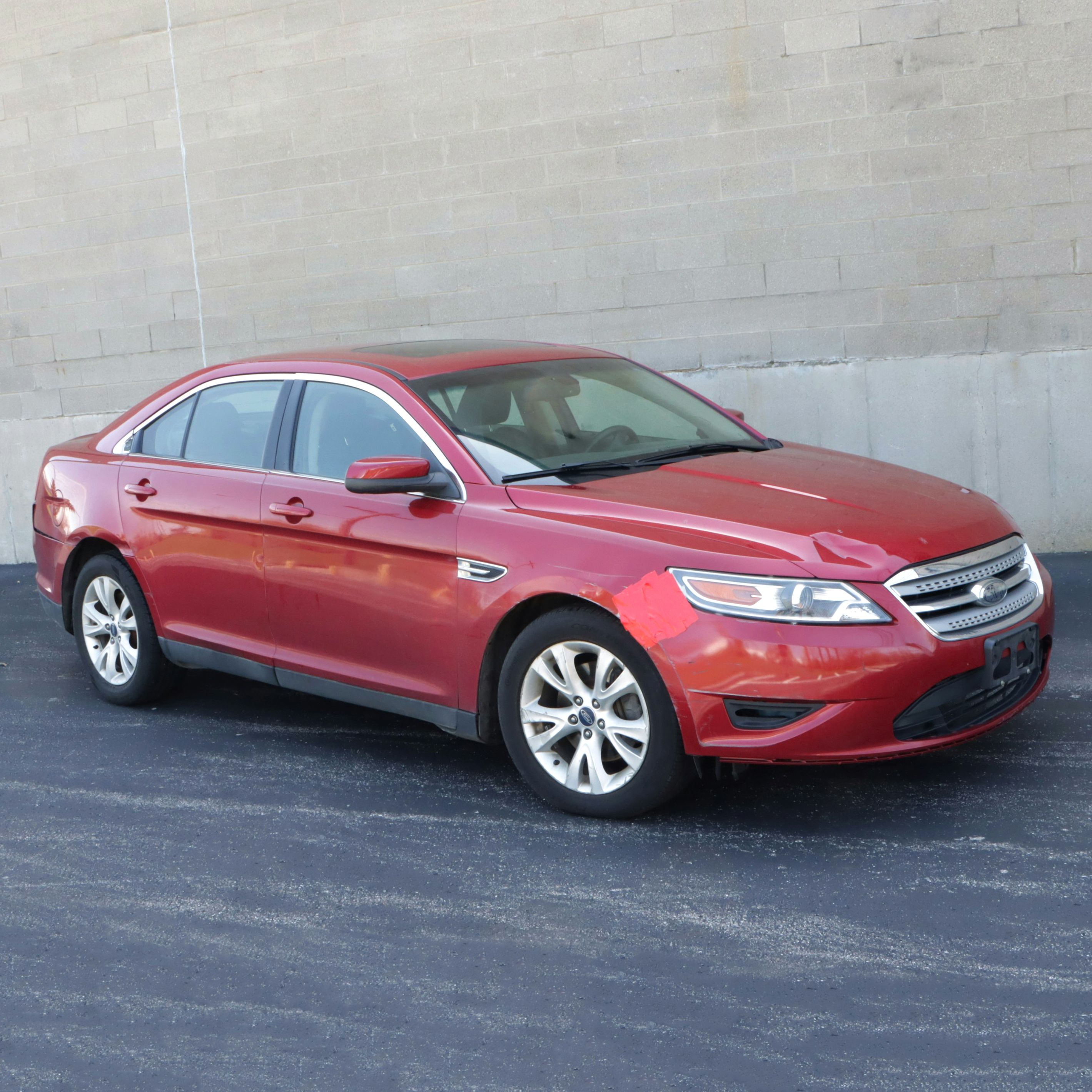 2010 Ford Taurus SEL Sedan