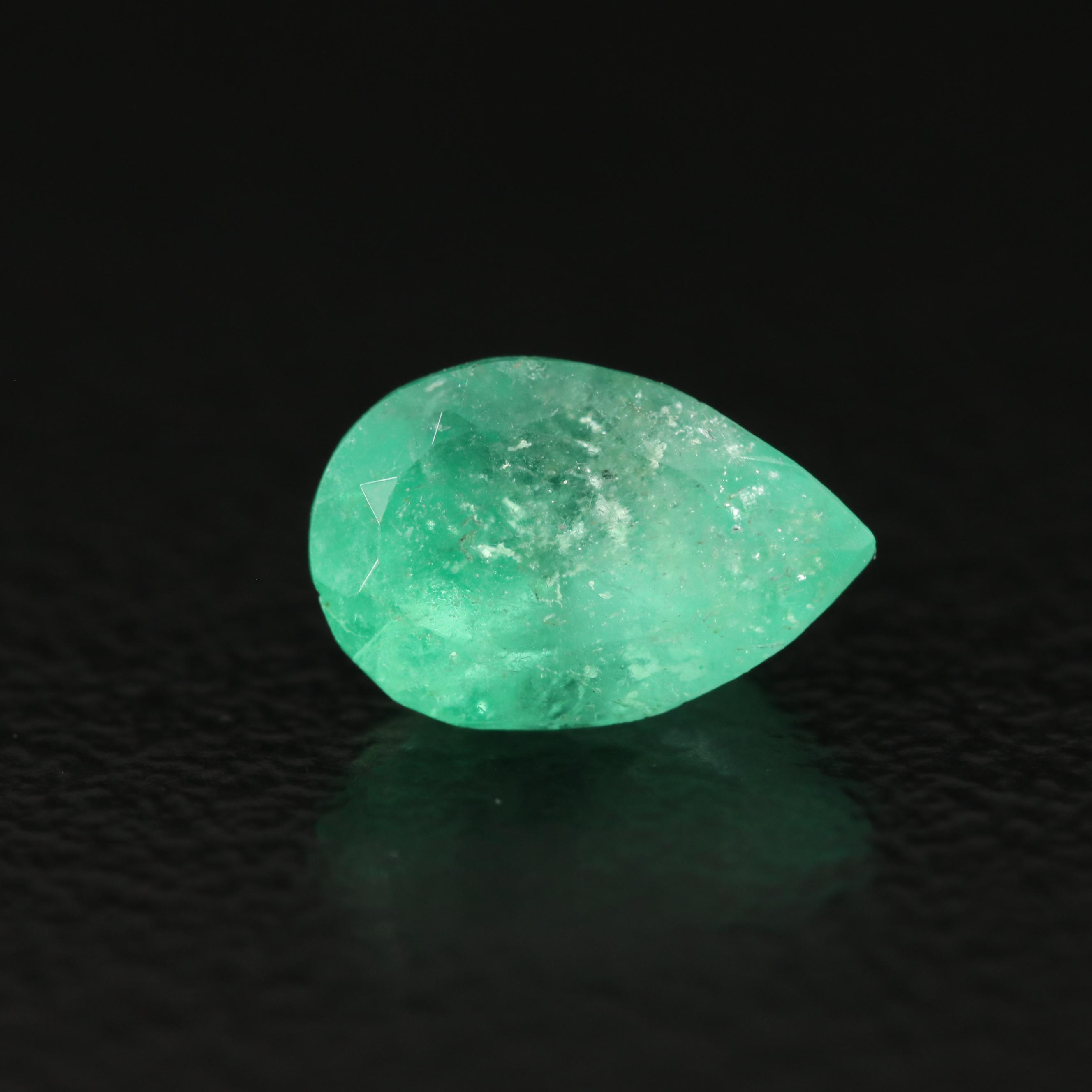 Loose 0.90 CT Emerald