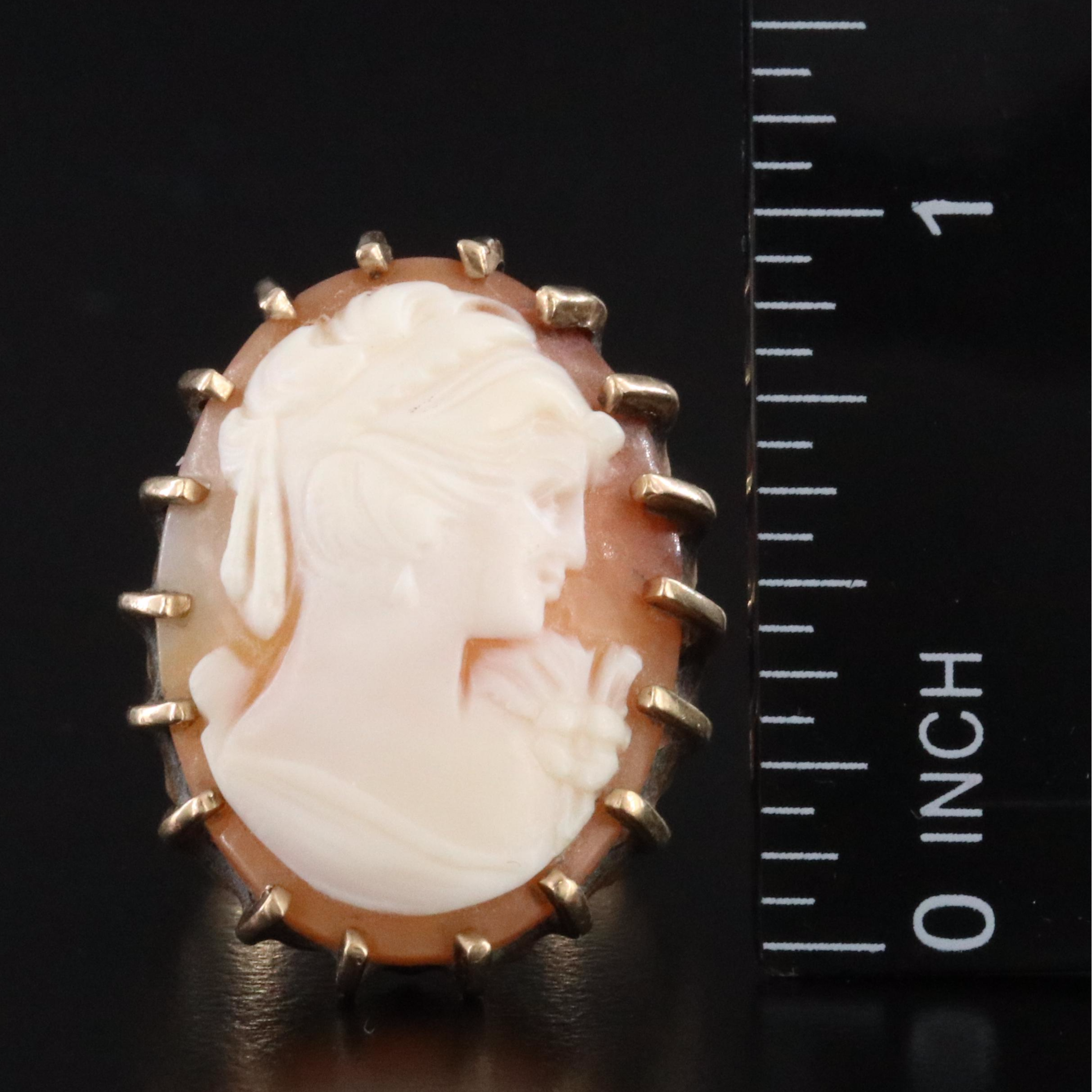 10K Shell Cameo Ring