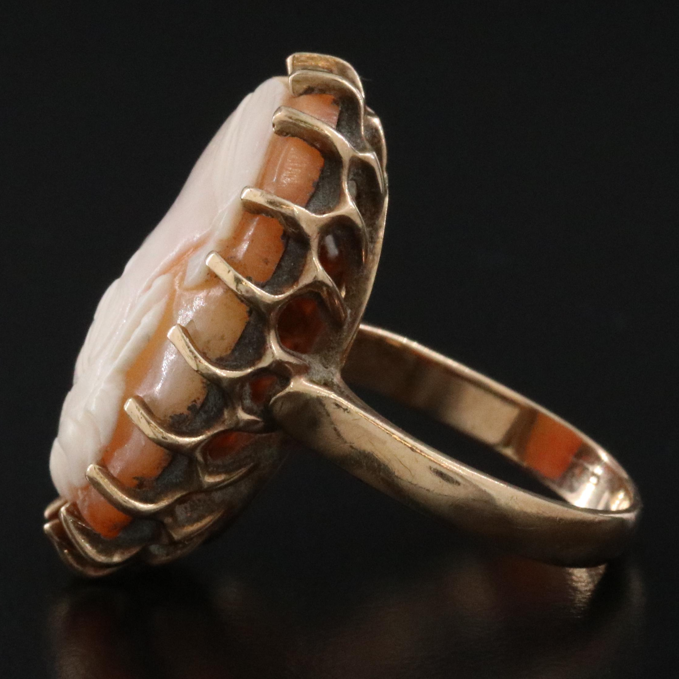 10K Shell Cameo Ring