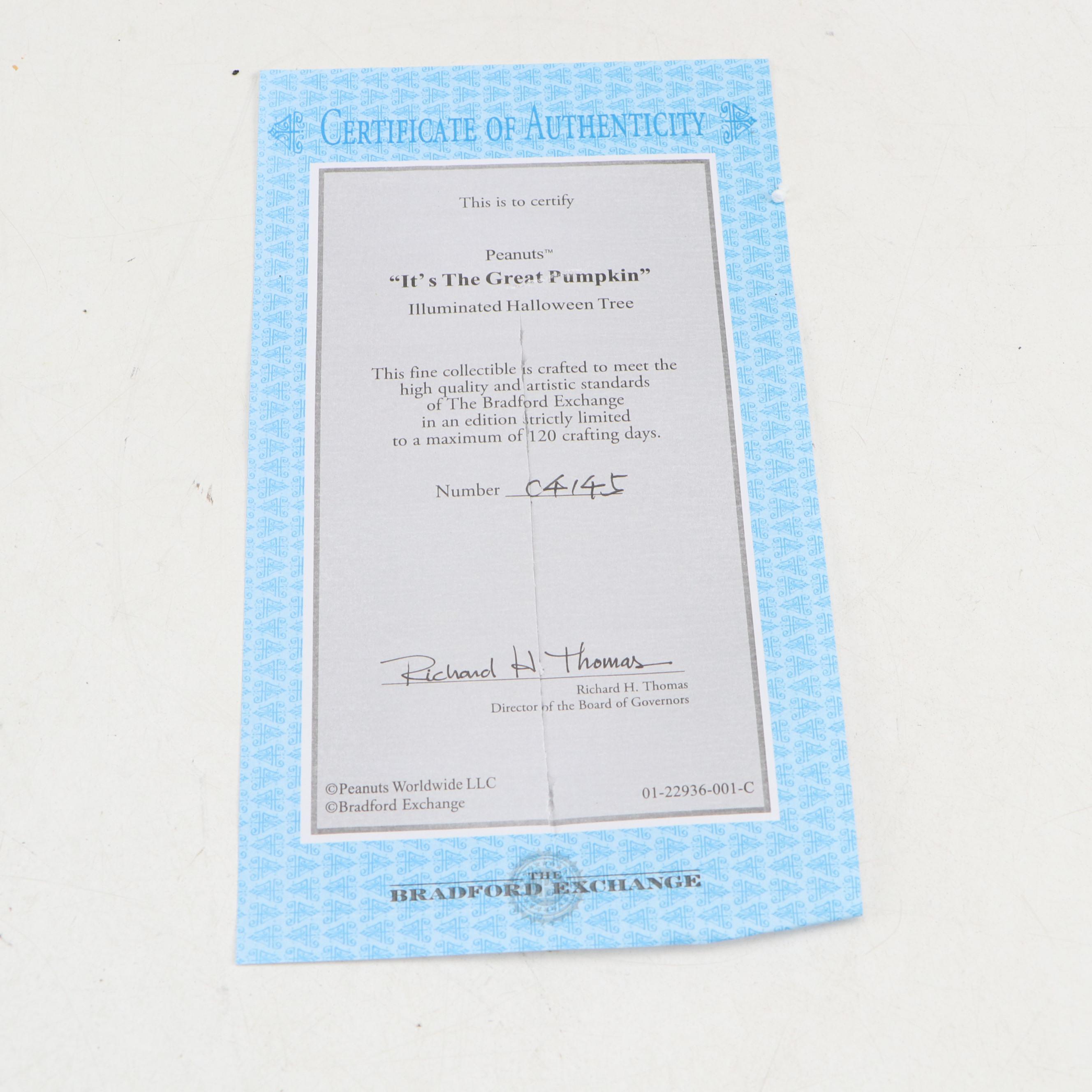 Peanuts "It's The Great Pumpkin" Illuminated Halloween Tabletop Tree