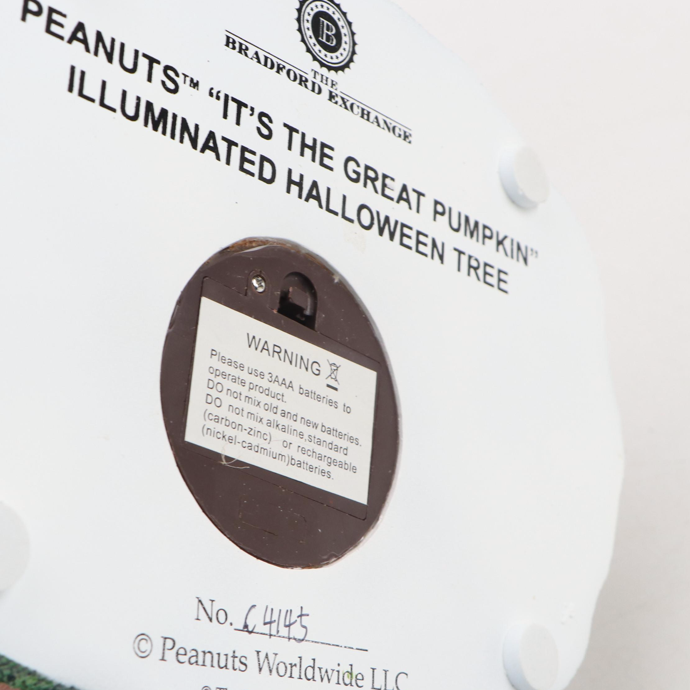 Peanuts "It's The Great Pumpkin" Illuminated Halloween Tabletop Tree