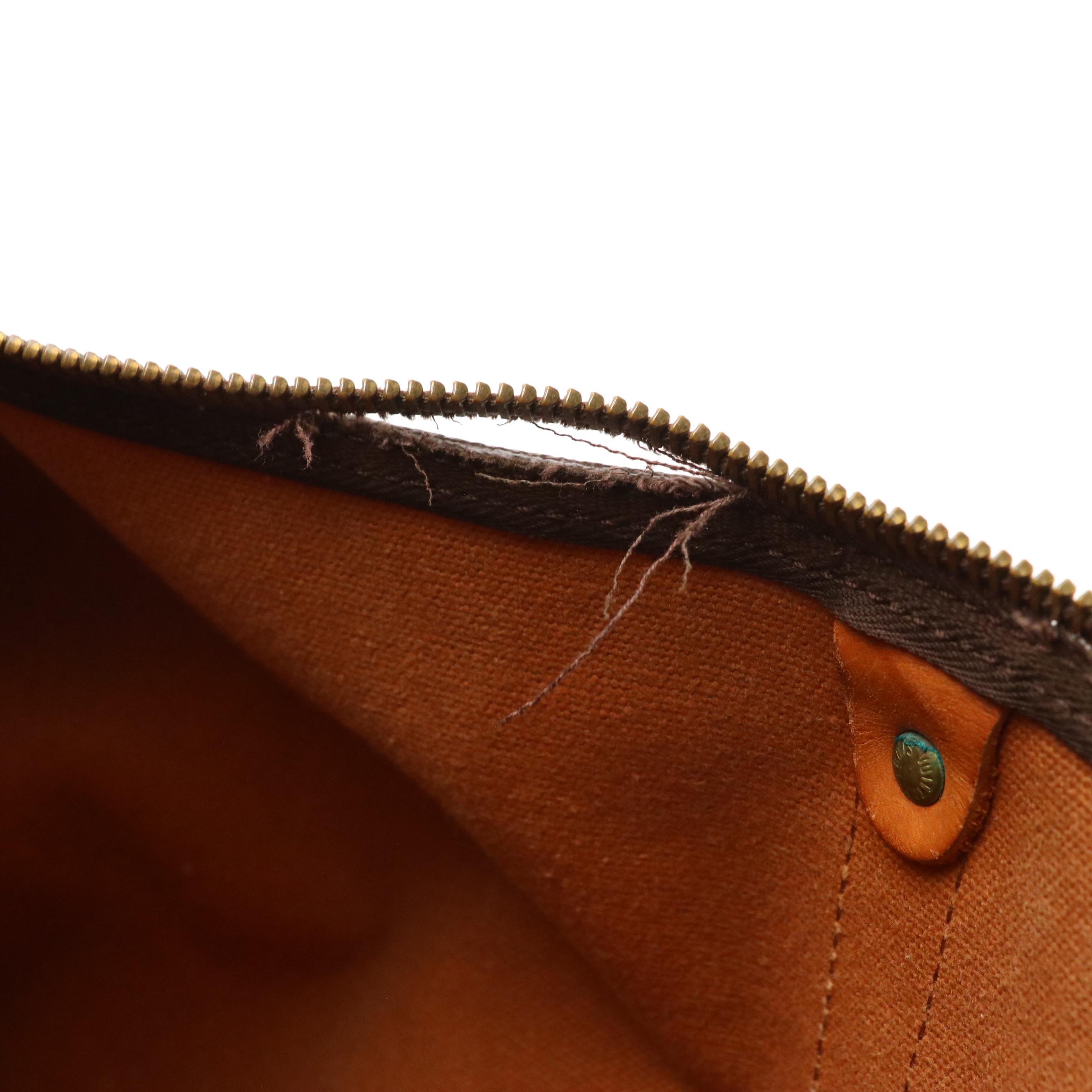 Louis Vuitton Keepall 50 Travel Bag in Monogram Canvas and Leather