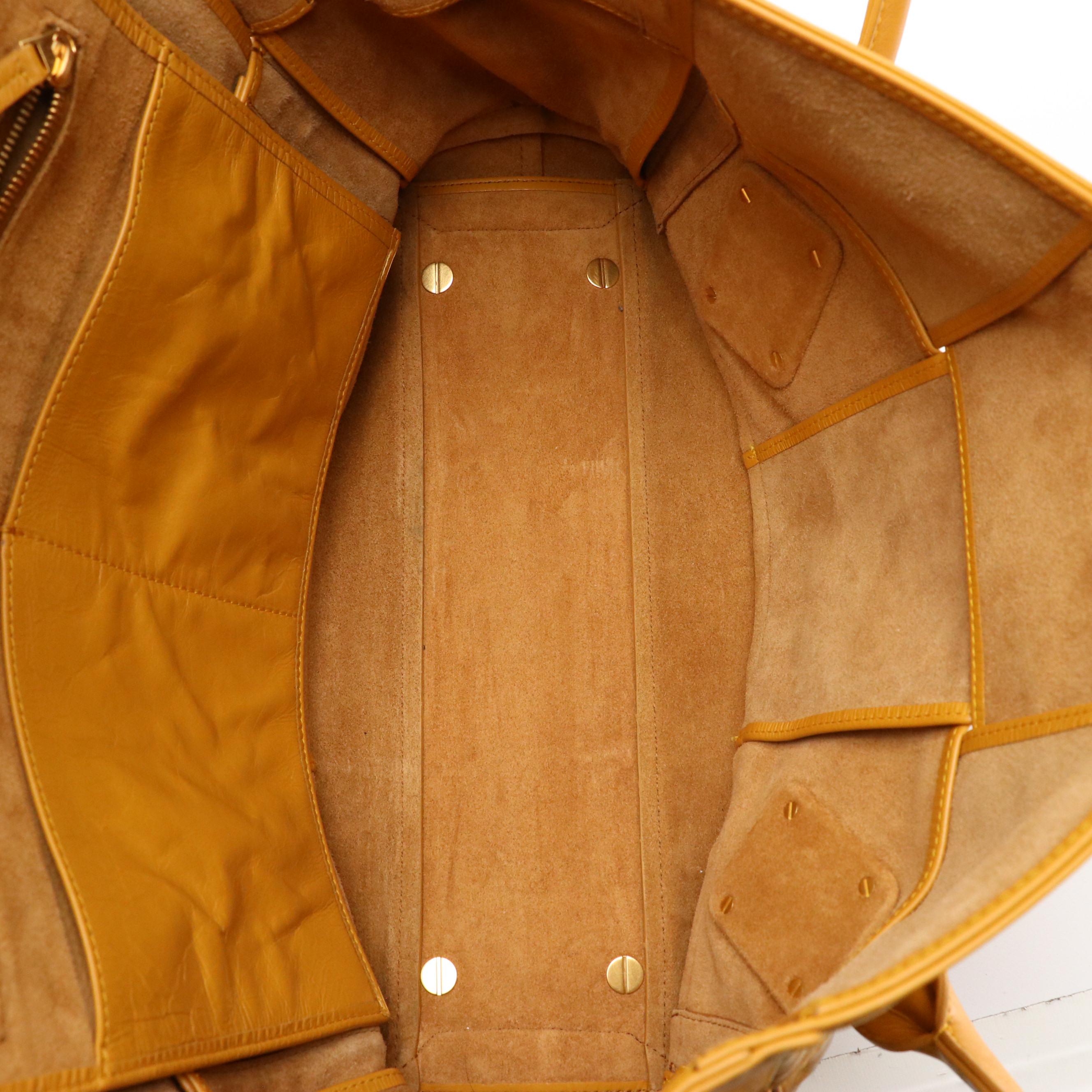 Bottega Veneta Arco Slouch Shoulder Bag in Paper Calfskin Maxi Intrecciato