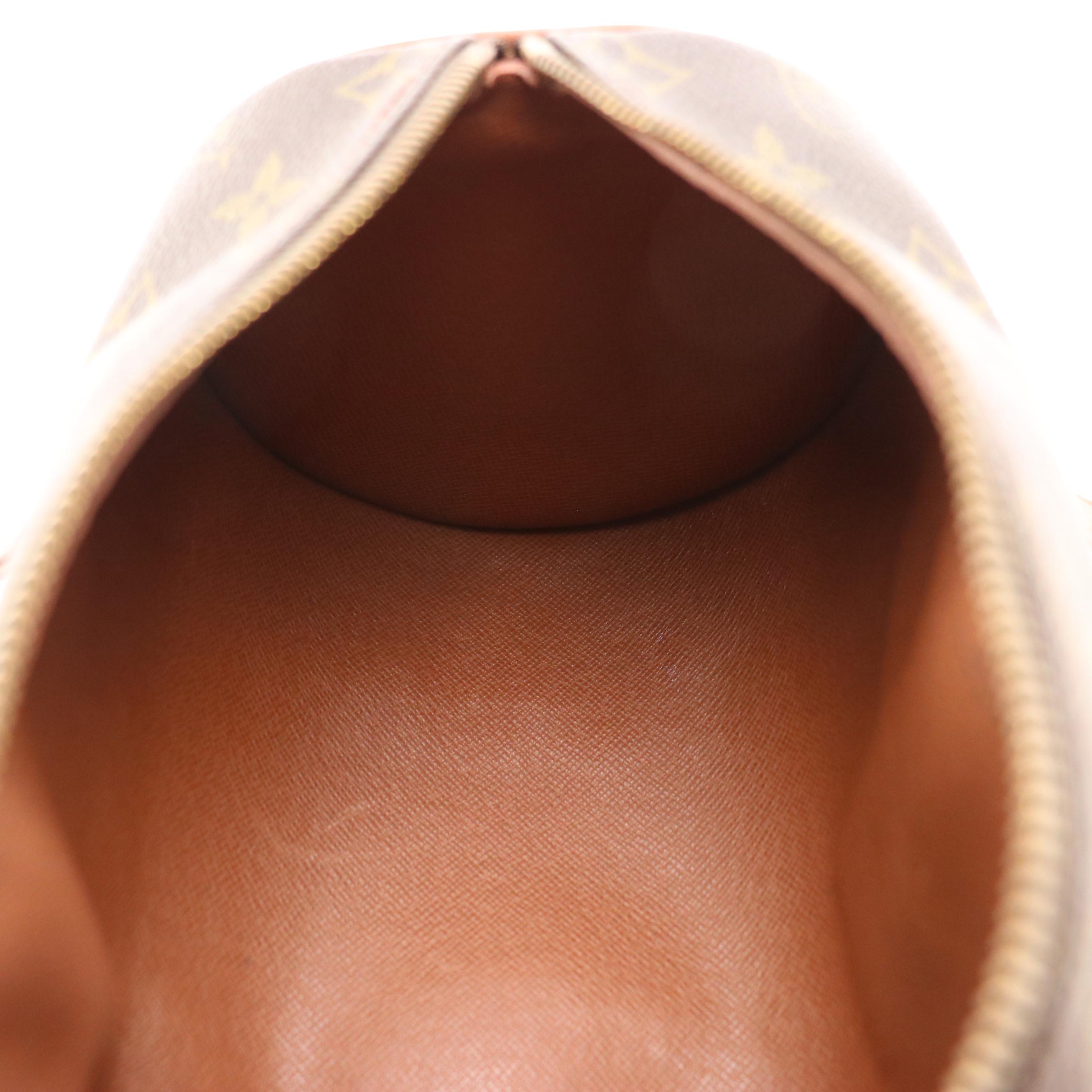 Louis Vuitton Papillon 25 Barrel Bag in Monogram Canvas and Leather