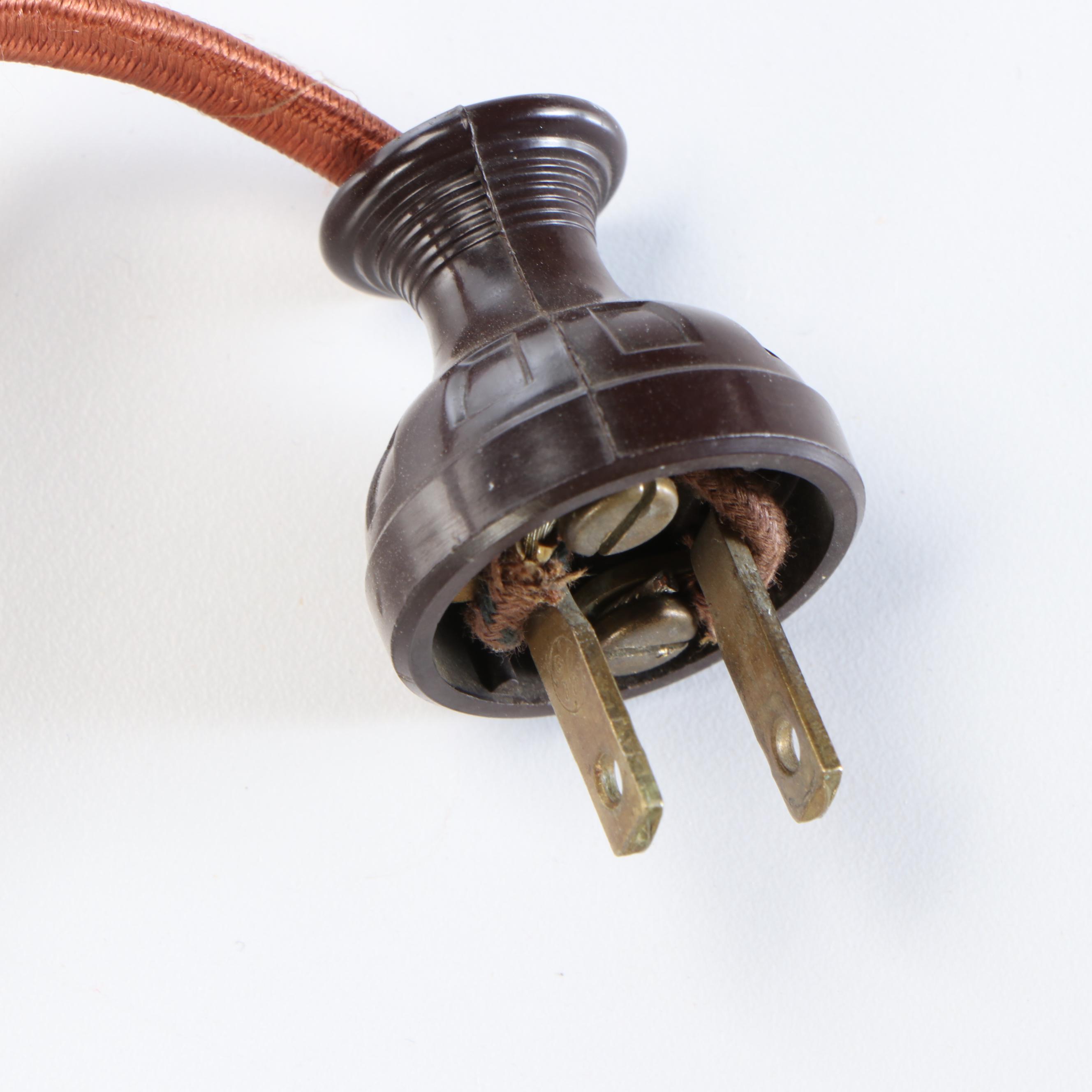 Art Deco Gloritone Cathedral Style Wood Veneer Radio, Early 20th Century