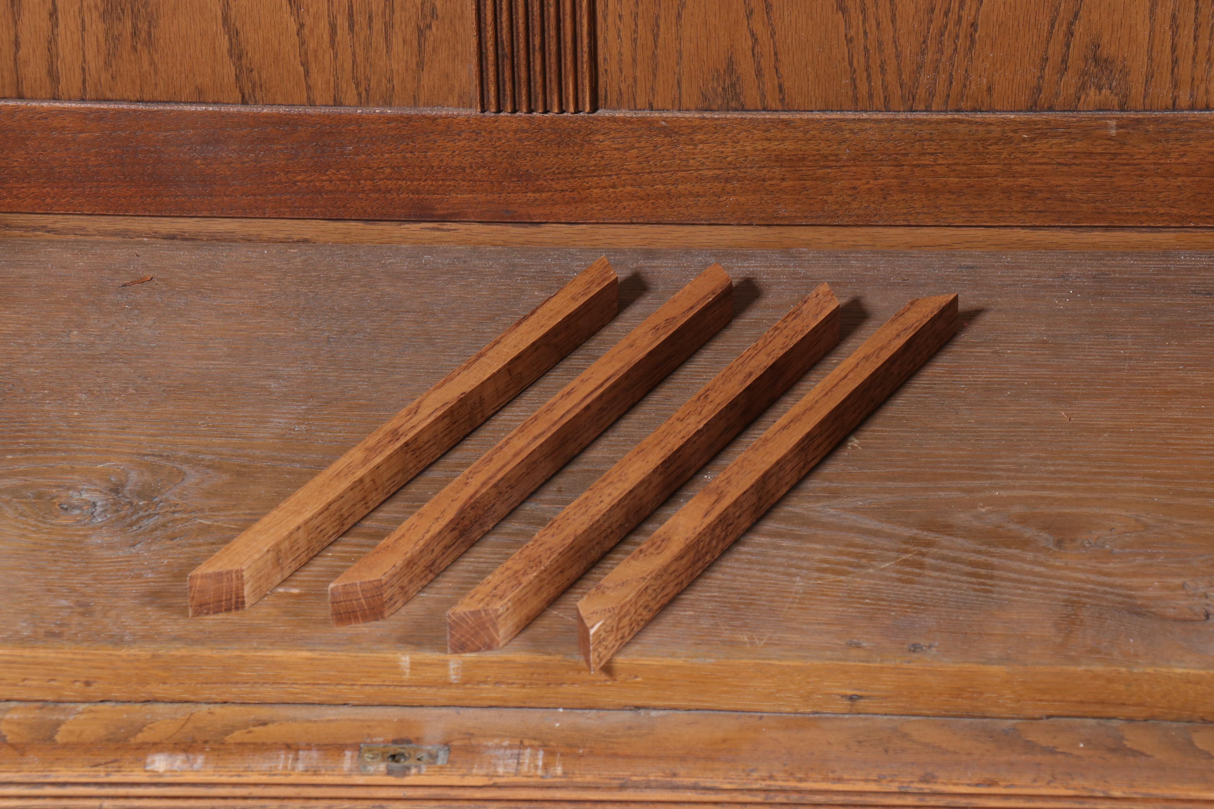 Eastlake Style Oak Illuminated Display Cabinet, 20th Century
