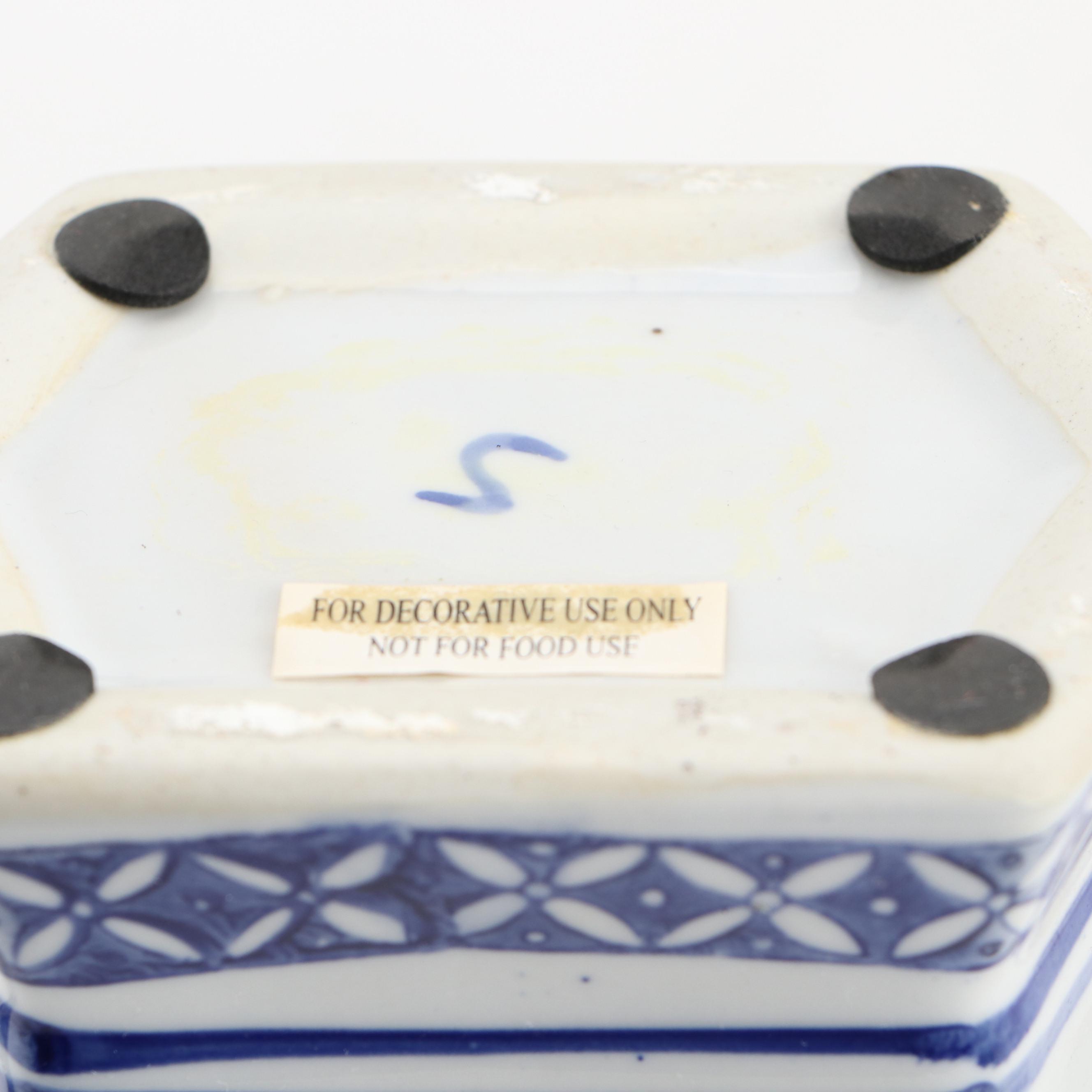 Chinese Porcelain Blue and White Vases