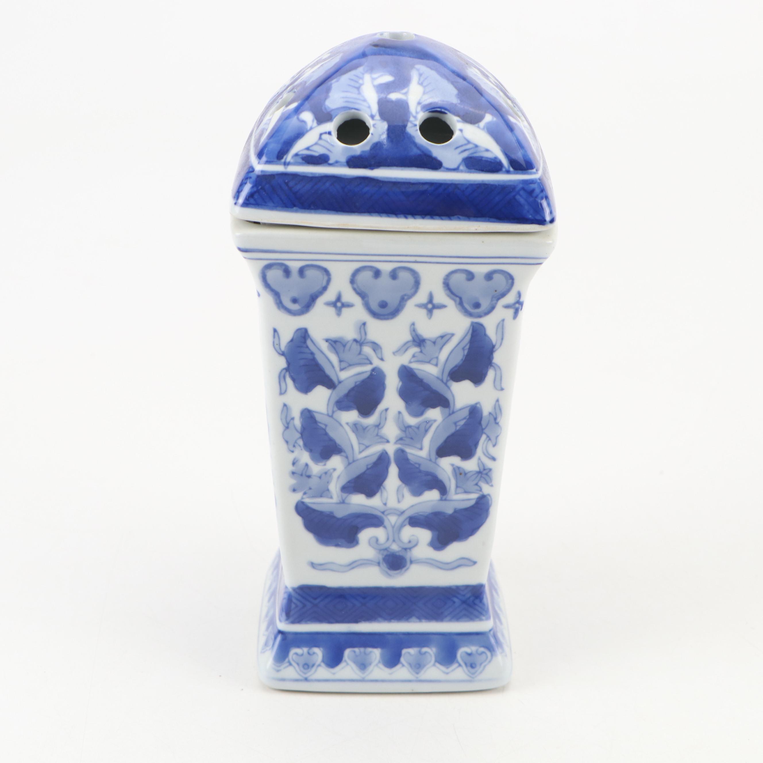 Chinese Porcelain Blue and White Vases