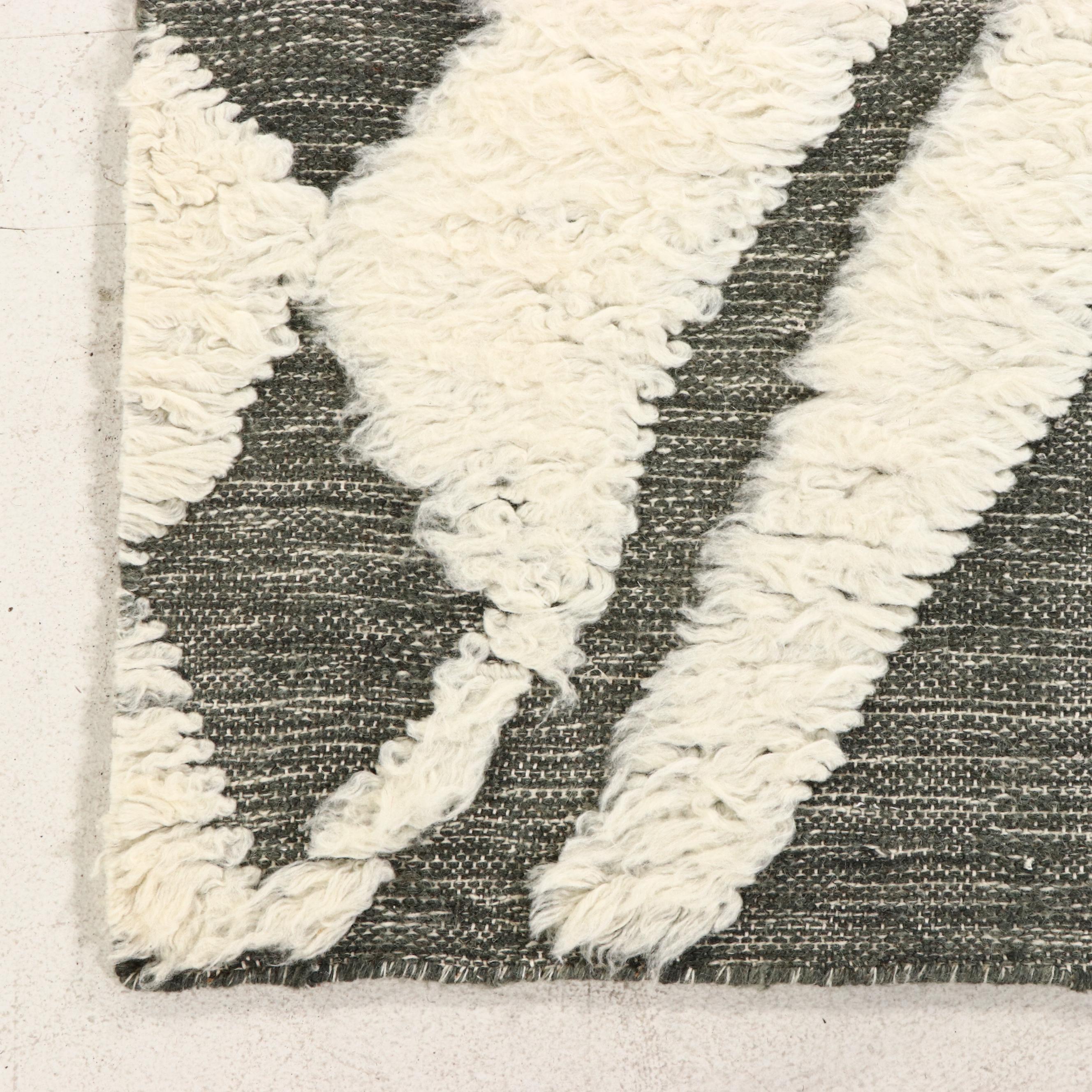 5'1 x 8'1 Hand-Knotted Indo-Berber Style High-Low Shag Area Rug