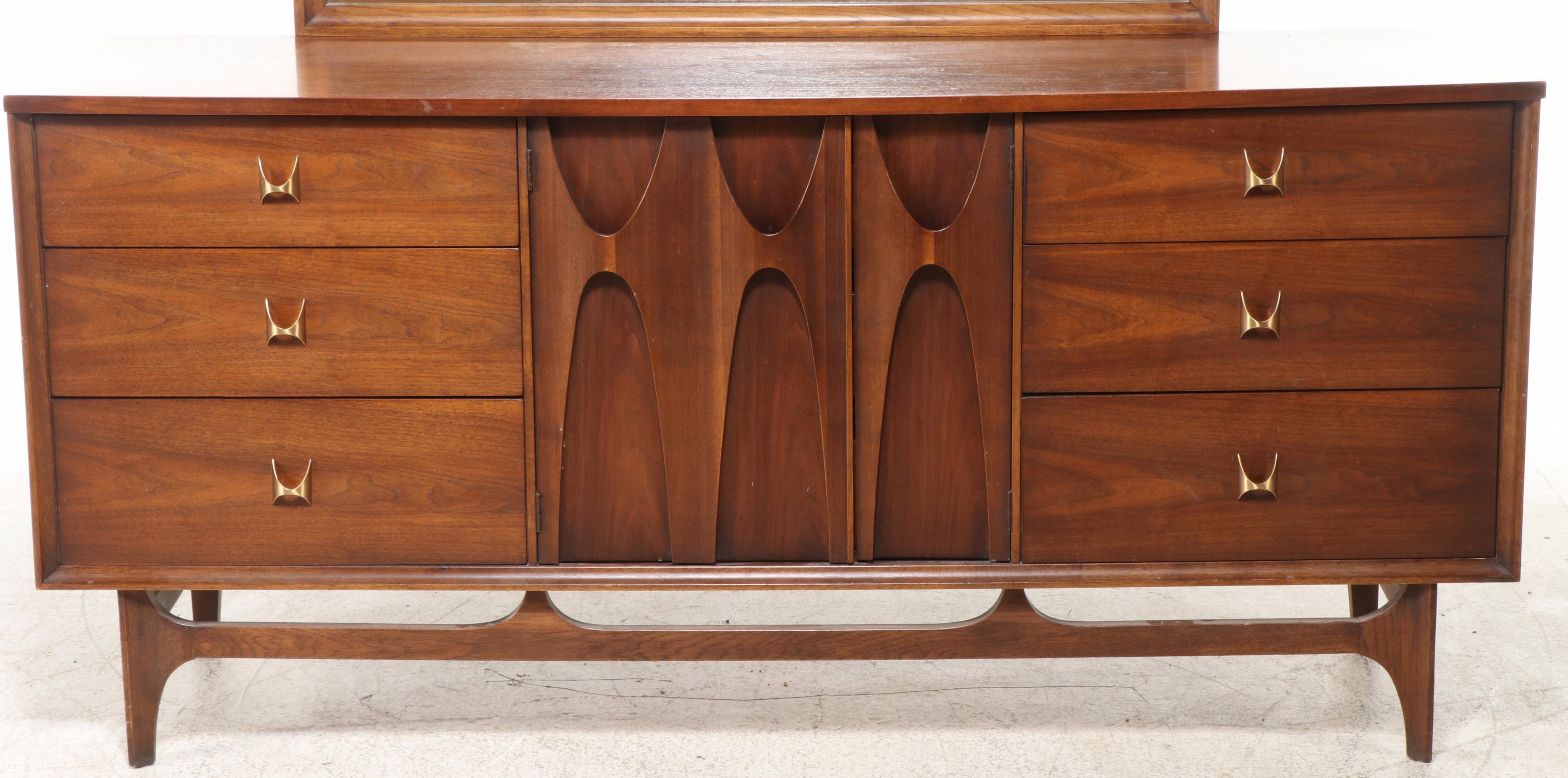 Broyhill Premier Mid Century Modern "Brasilia" Walnut Dresser, Mid-20th Century