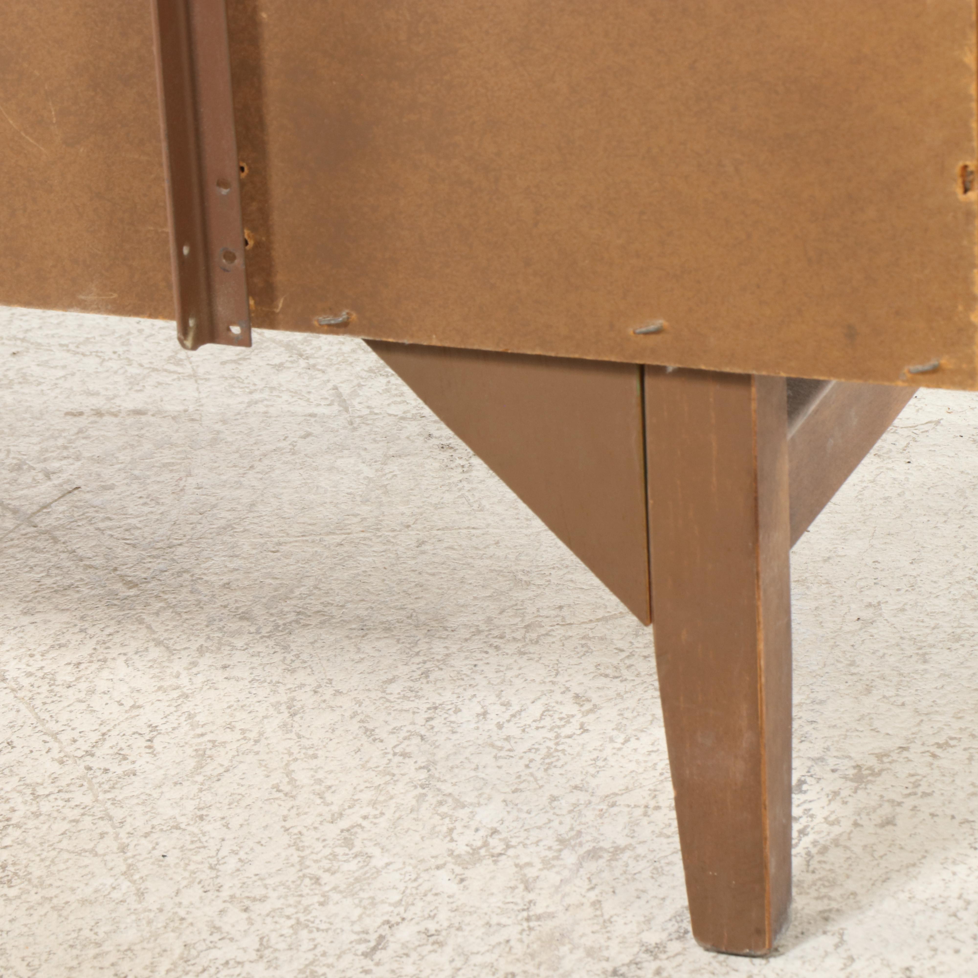 Broyhill Premier Mid Century Modern "Brasilia" Walnut Dresser, Mid-20th Century