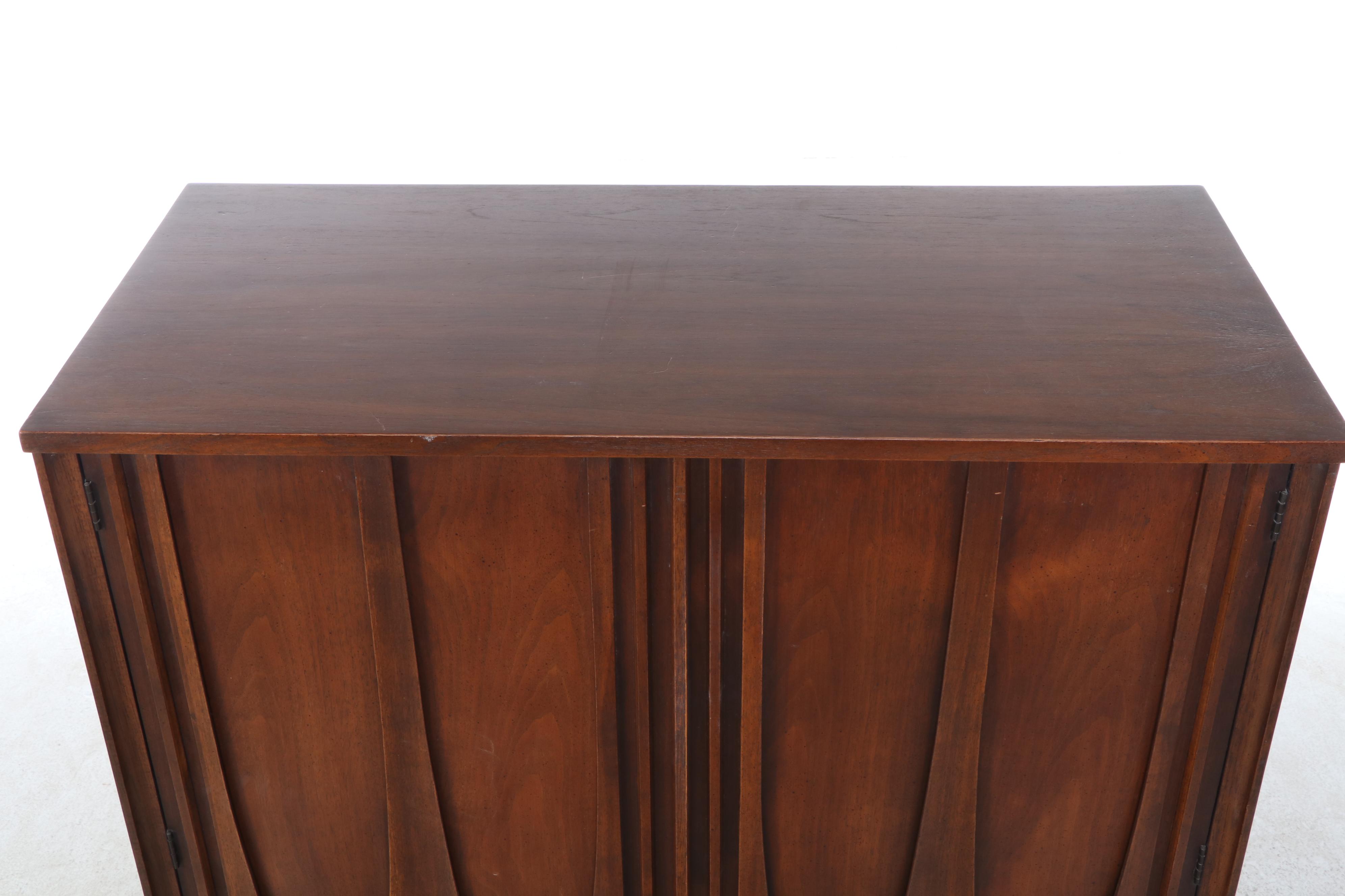 Broyhill Premiere Mid Century Modern Style "Brasilia" Walnut Wardrobe