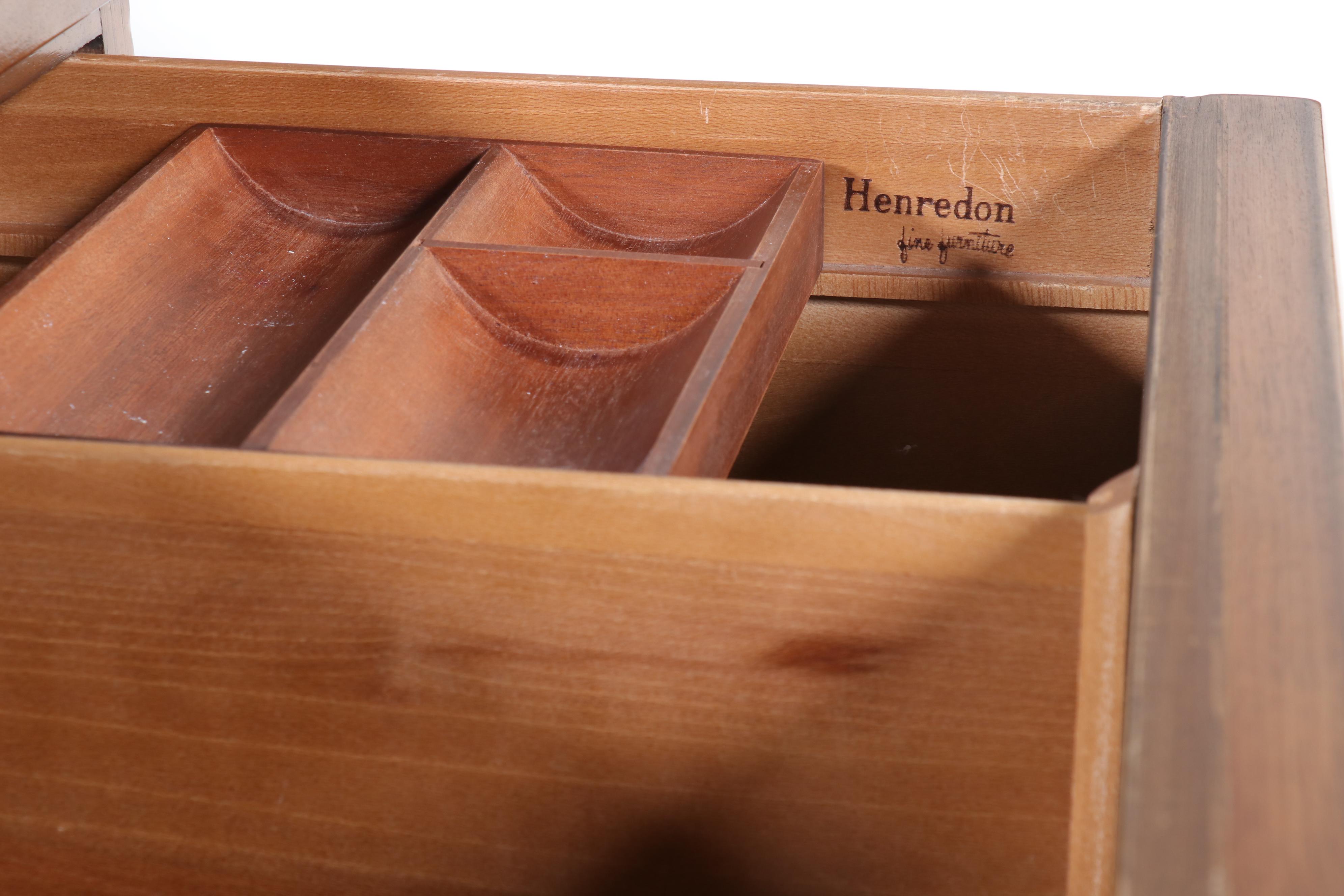 Henredon French Provincial Style Oak Five-Drawer Chest