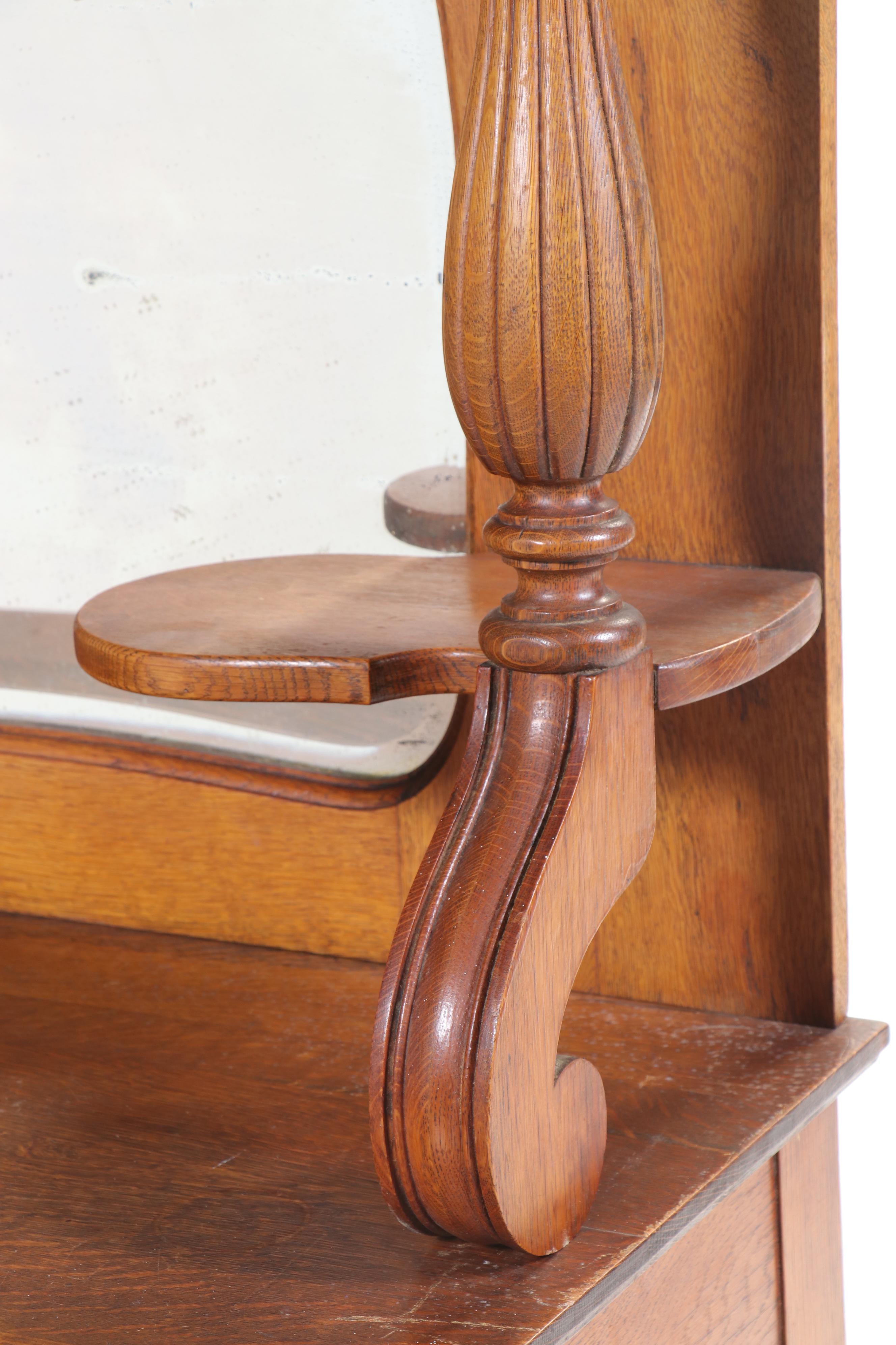 Late Victorian Carved and Quartersawn Oak Mirror-Back Buffet, Circa 1900