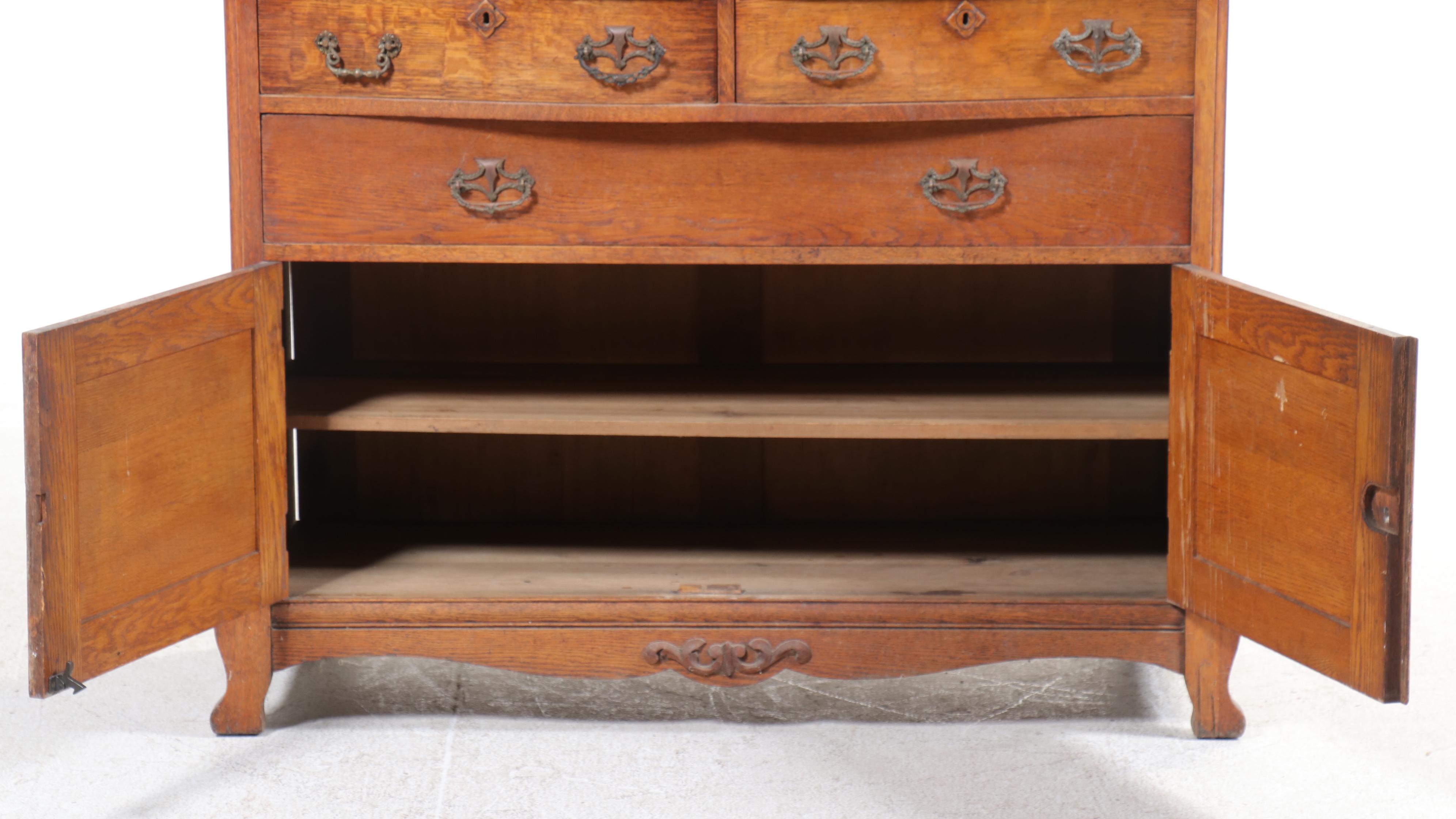 Late Victorian Carved and Quartersawn Oak Mirror-Back Buffet, Circa 1900