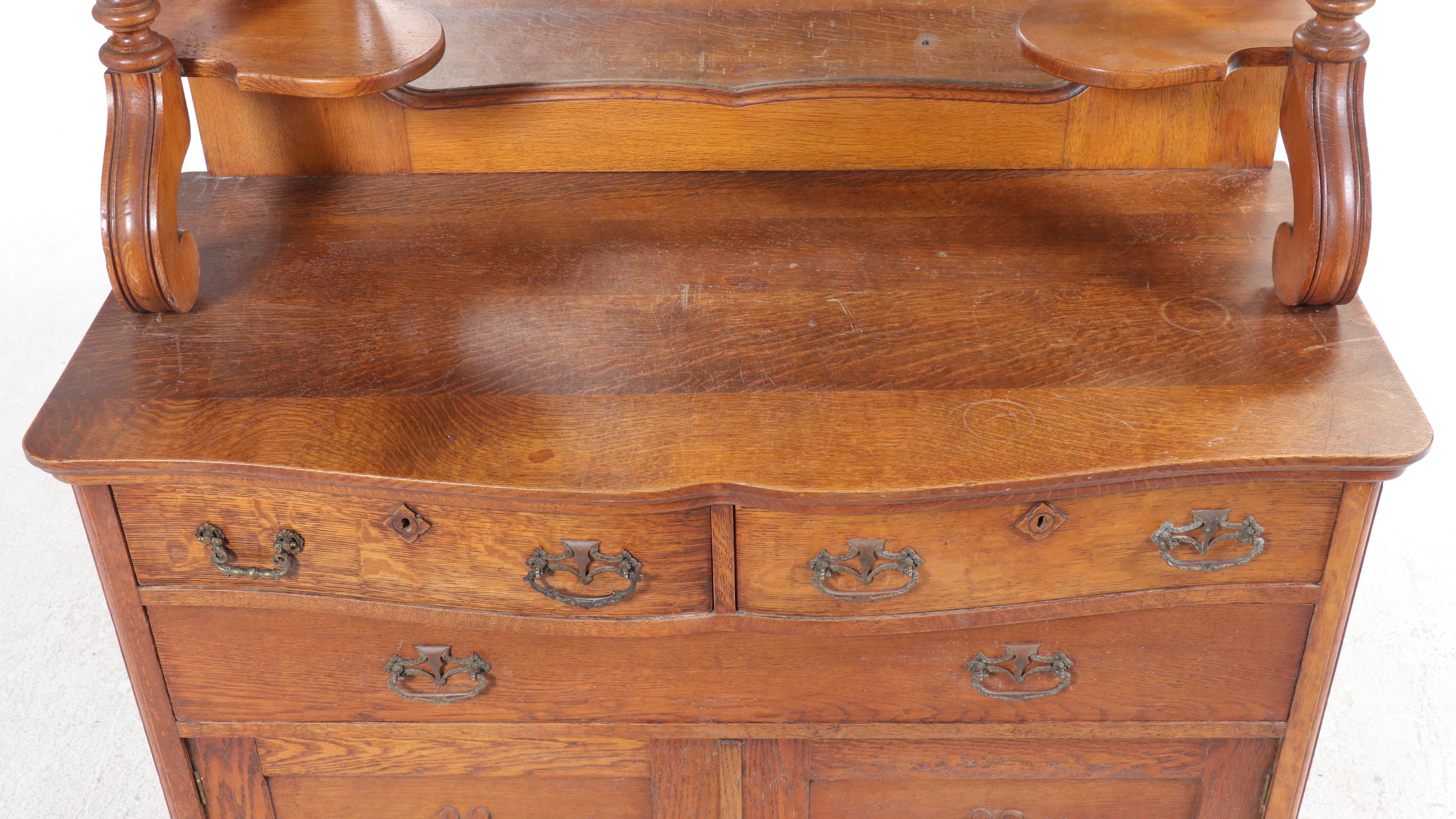 Late Victorian Carved and Quartersawn Oak Mirror-Back Buffet, Circa 1900