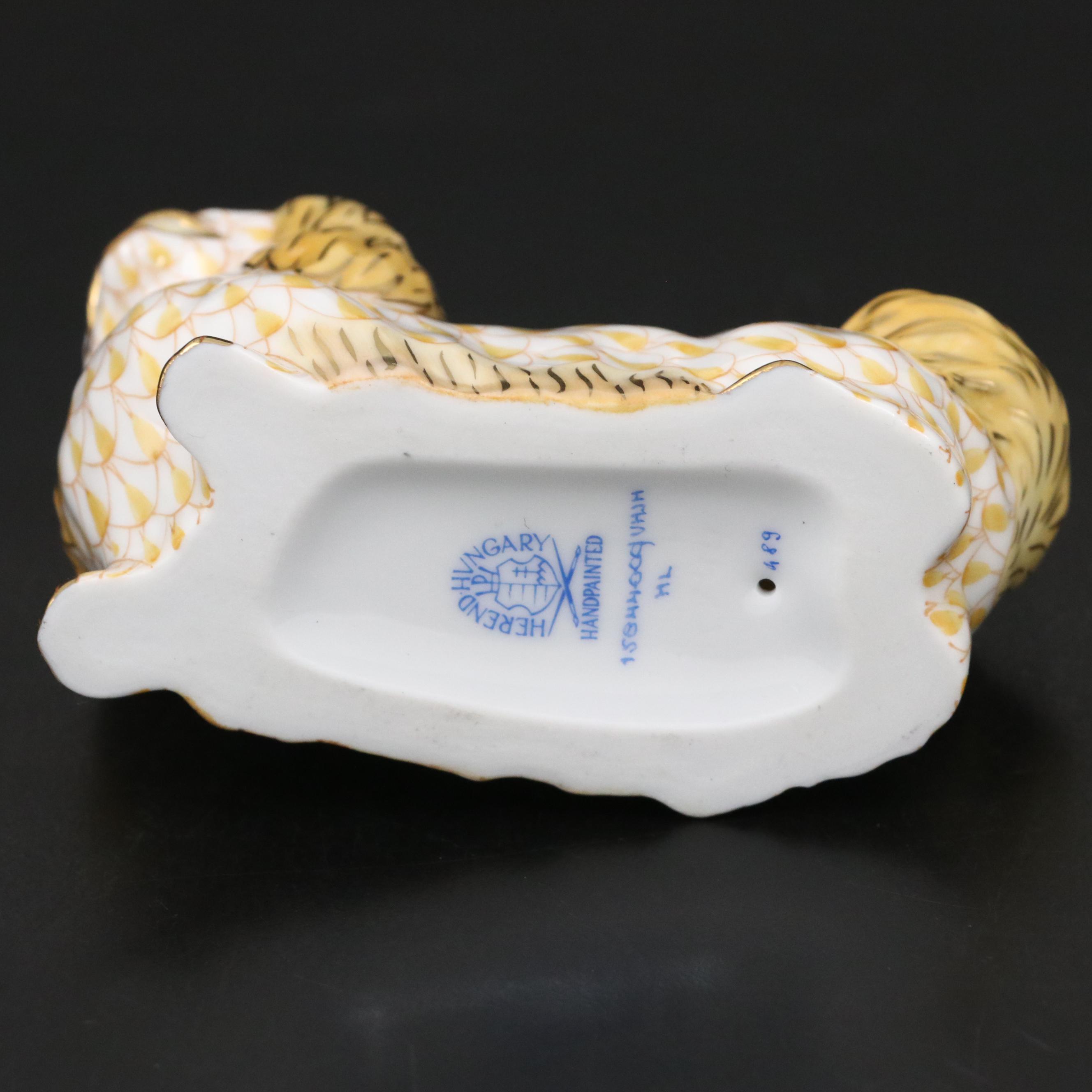 Herend Butterscotch Fishnet with Gold "Pekingese" Porcelain Figurine