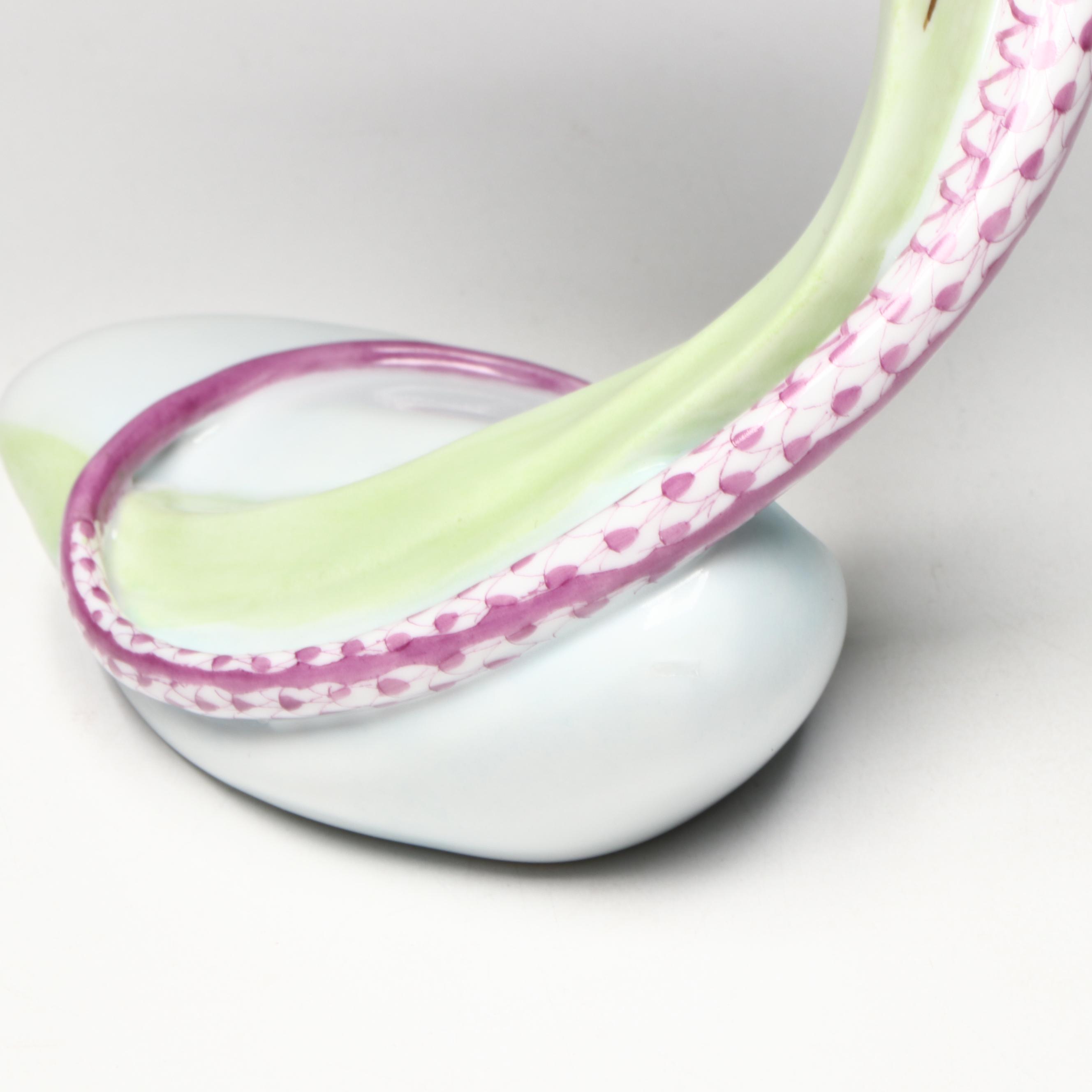 Herend Lilac Fishnet with Gold "Lying Lizard" Porcelain Figurine