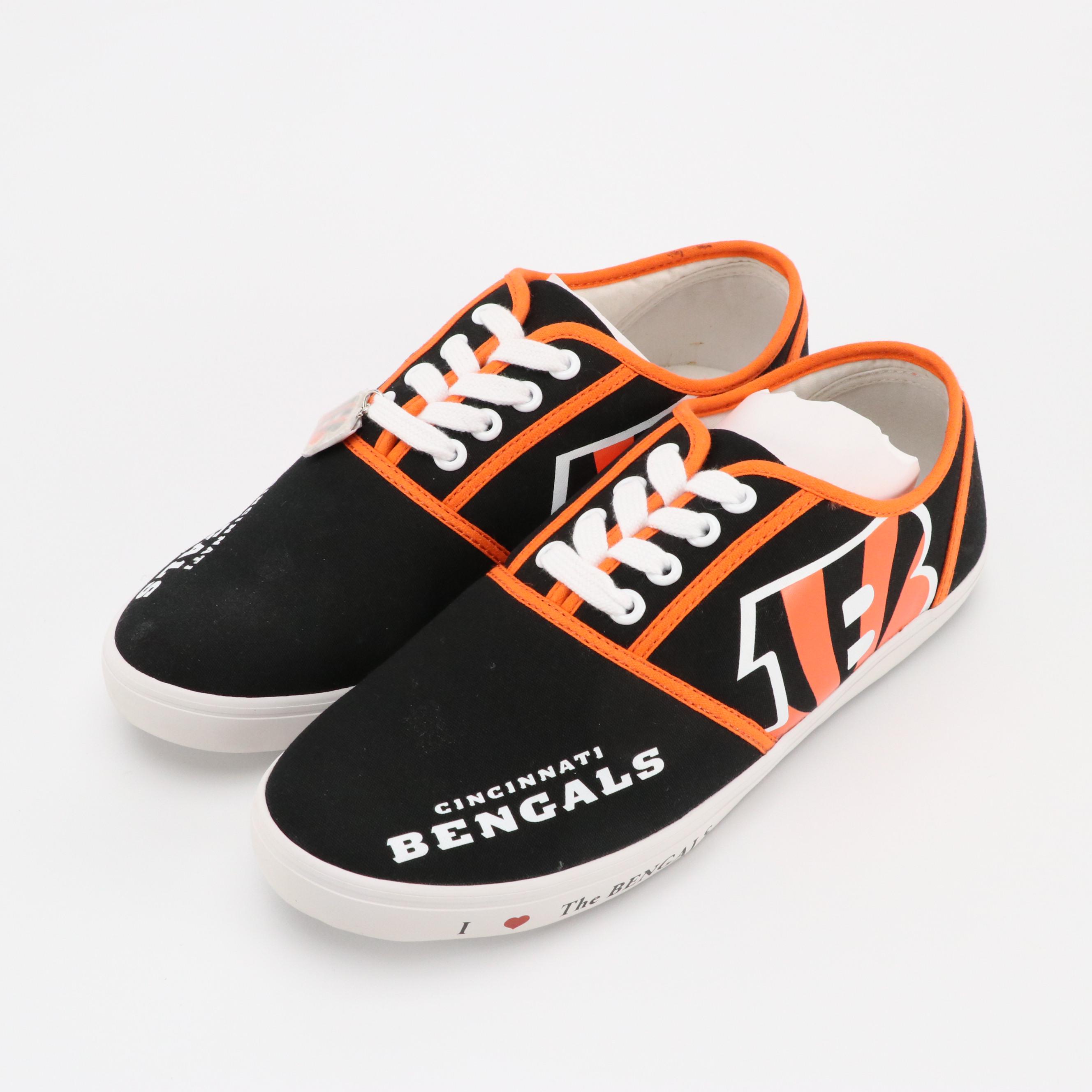 2 Chic Knit Acrylic Asymmetric Hem Poncho with Bengals Fan Apparel