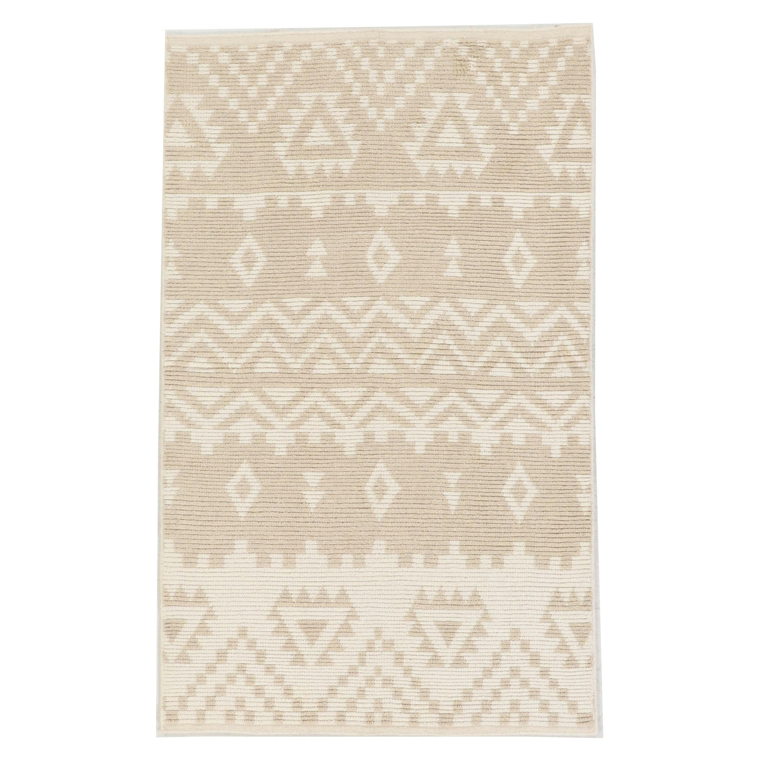 5' x 8'2 Hand-Knotted Contemporary Indian Area Rug